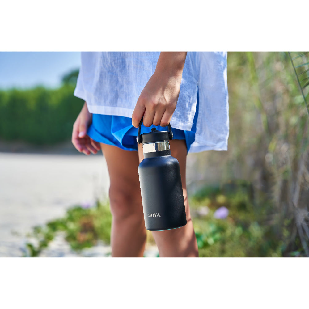 زجاجة مياه مويا