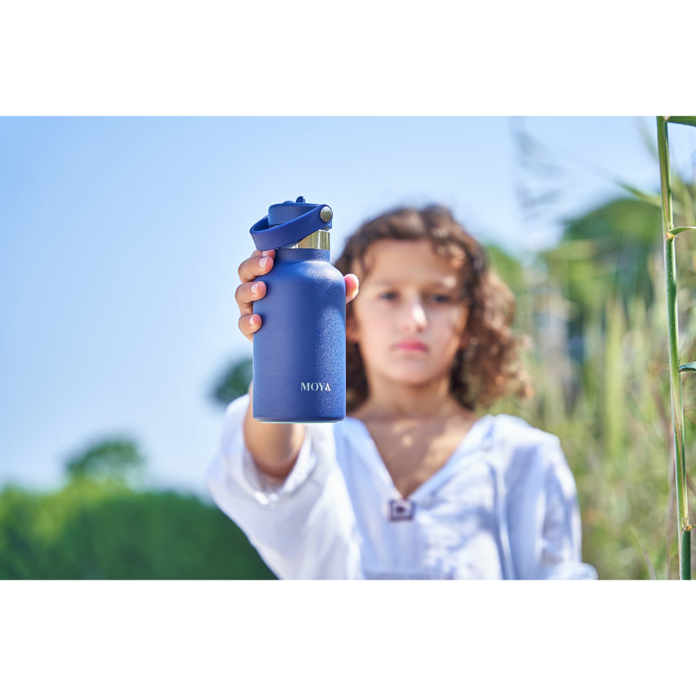 زجاجة مياه مويا