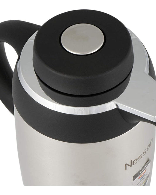 قارورة نيسان ريجال من الفولاذ المقاوم للصدأ، سعة لتر واحد - فضي/أسود | قارورة متينة مزدوجة الجدار معزولة بالتفريغ للمشروبات الساخنة والباردة