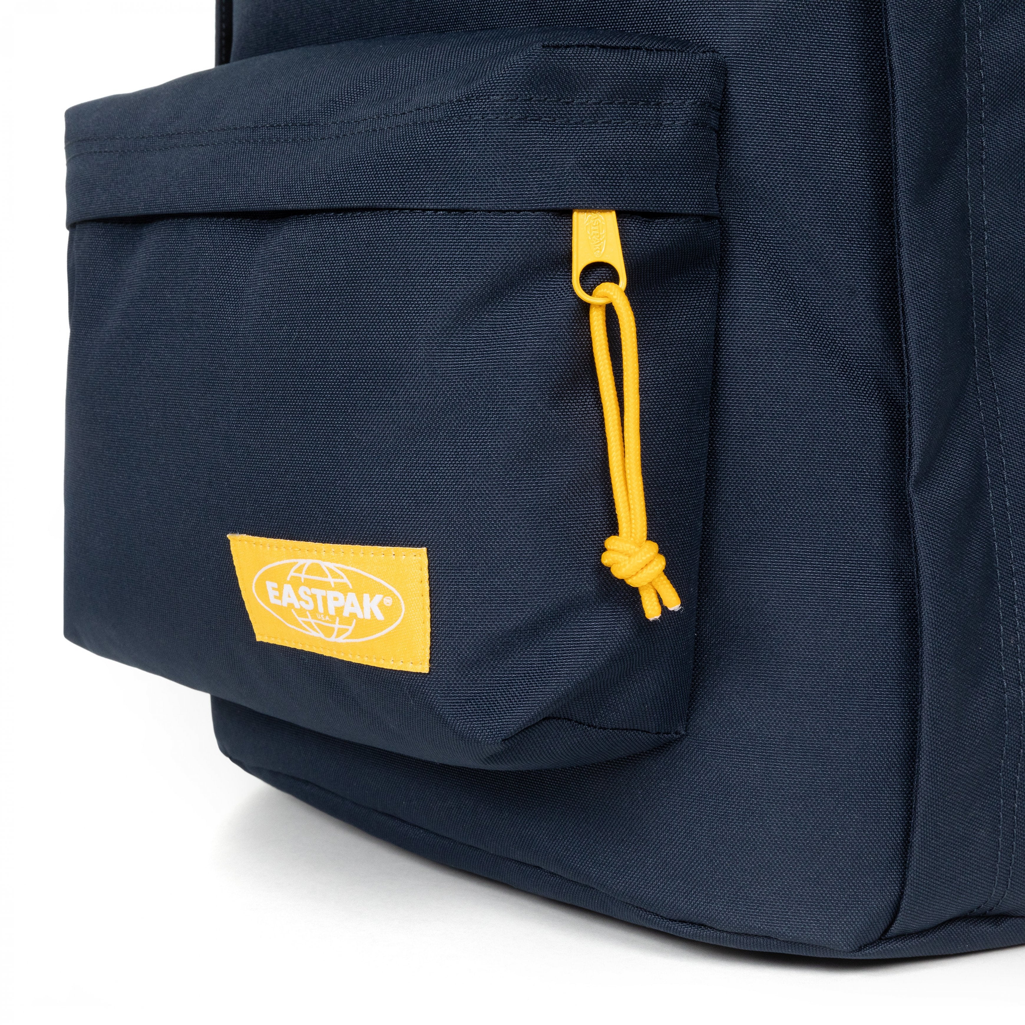 حقيبة ظهر Eastpak Out Of Office Kontraststmarin متوسطة الحجم مع حماية للكمبيوتر المحمول - EK0007675O81