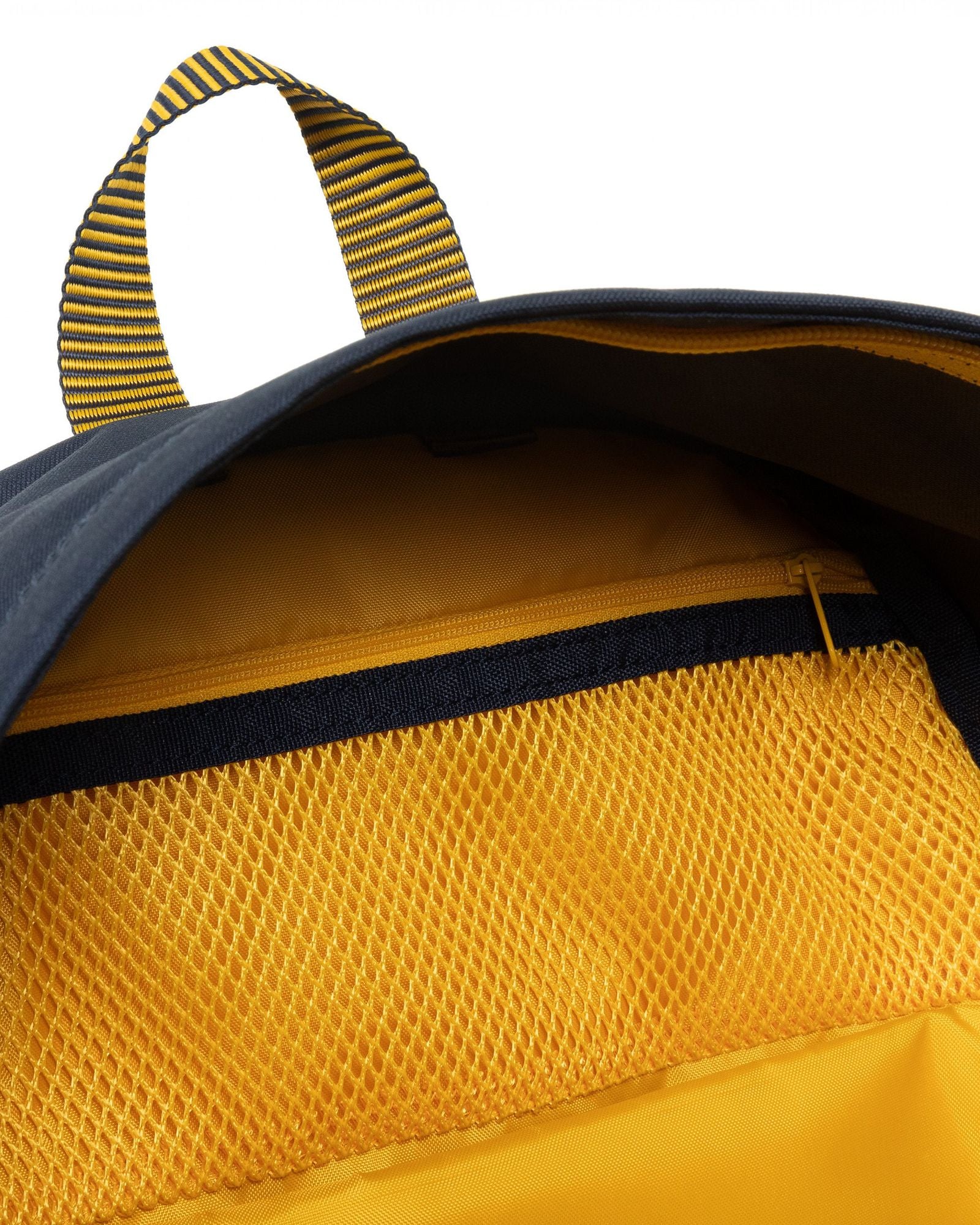 حقيبة ظهر Eastpak Out Of Office Kontraststmarin متوسطة الحجم مع حماية للكمبيوتر المحمول - EK0007675O81