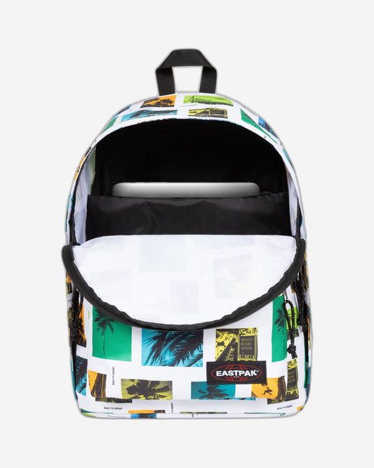 حقيبة ظهر Eastpak Out Of Office City Bay White متوسطة الحجم مع حماية للكمبيوتر المحمول - EK0007676O11