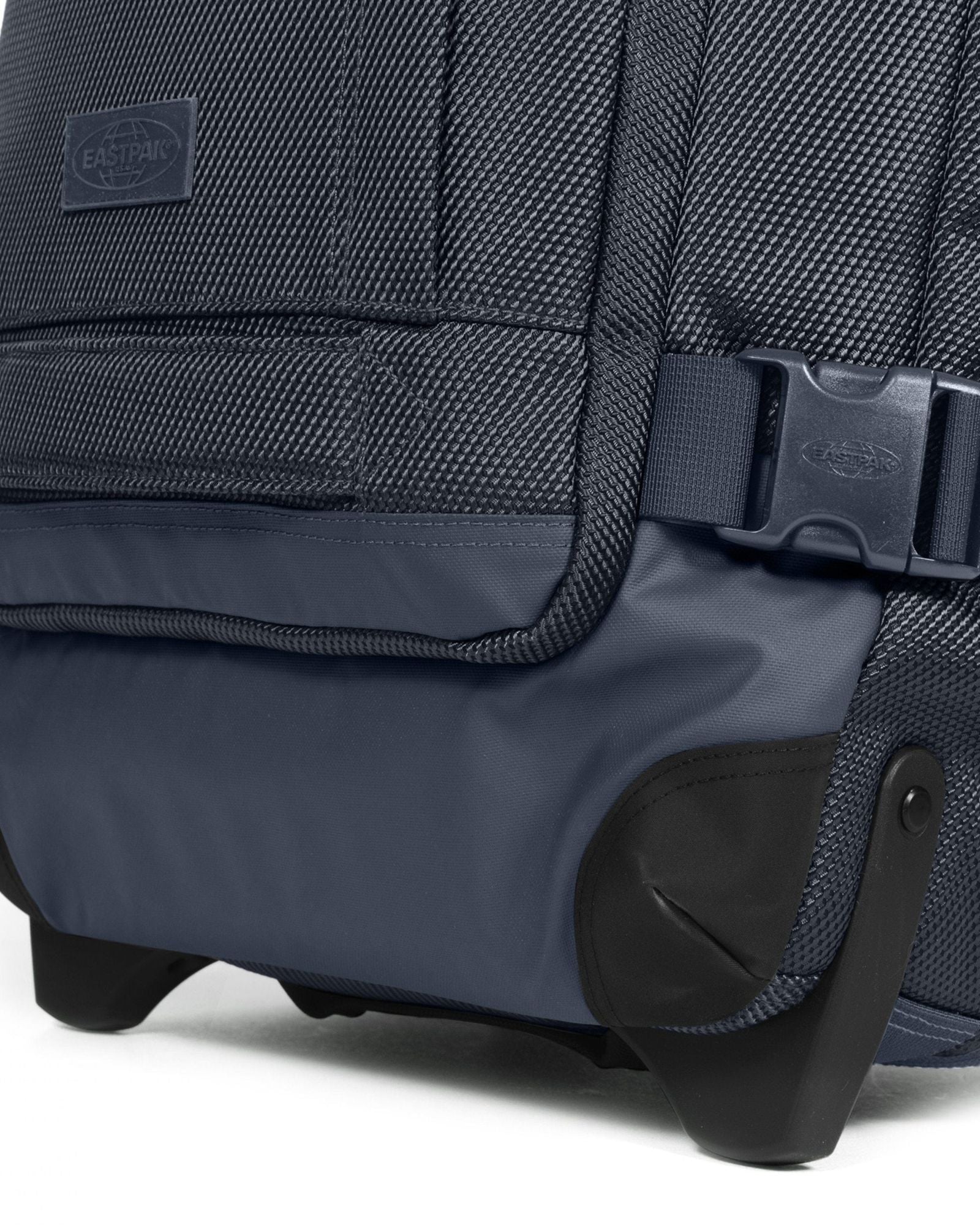 حقيبة سفر ترولي متوسطة الحجم من إيست باك ترانفرز سي إن إن سي تي إم سي إن إن سي تي مارين - EK00095DO161