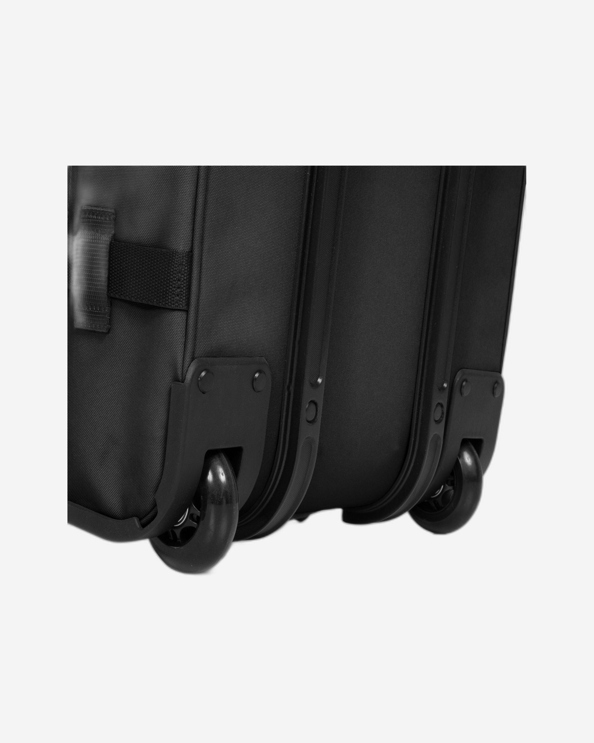 حقيبة سفر إيست باك ترانزيت آر إس سوداء صغيرة وناعمة - EK0A5BA7008