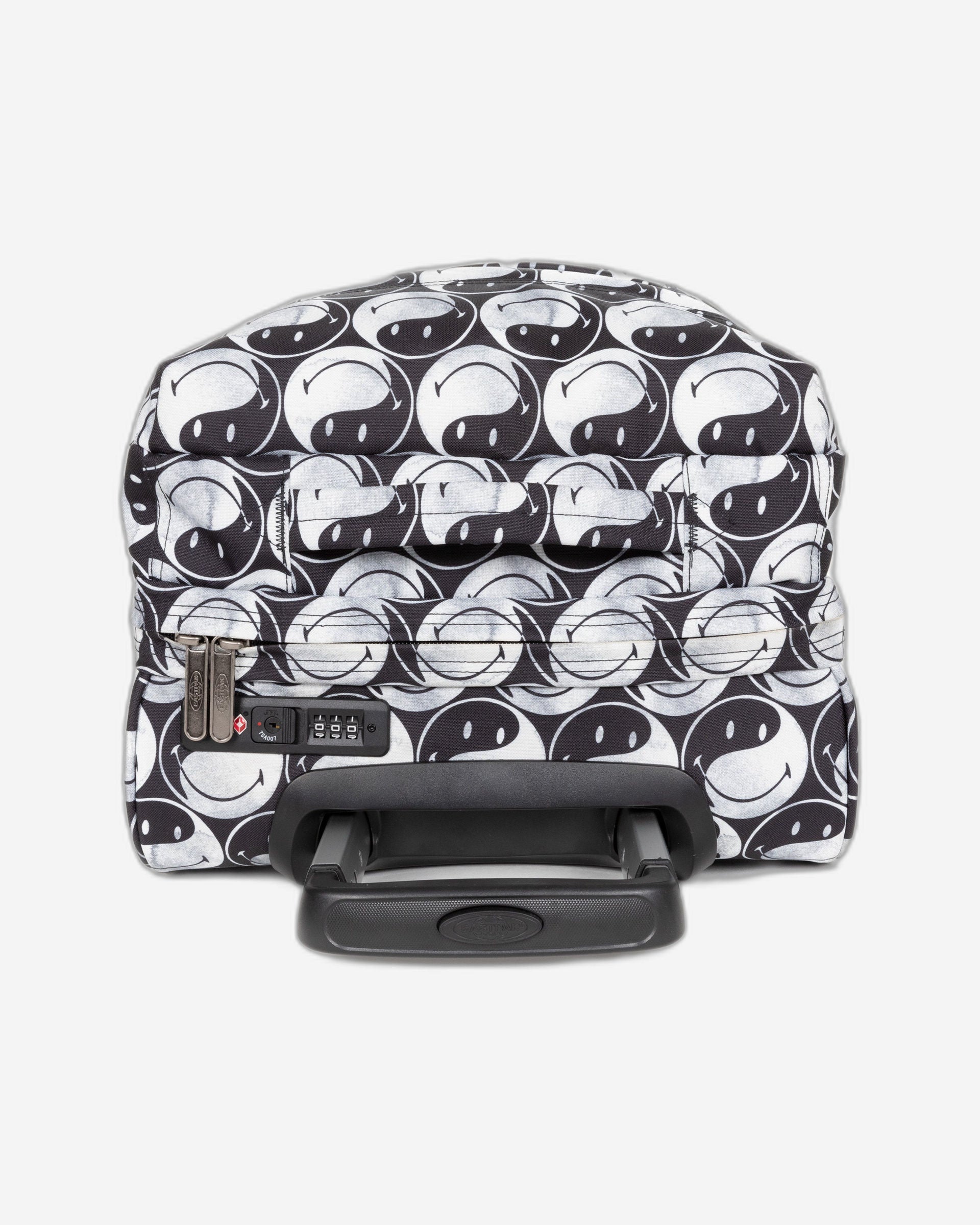 حقيبة سفر إيست باك ترانزيت إس سمايلي واي واي صغيرة ناعمة باللون الأسود - EK0A5BA75K21