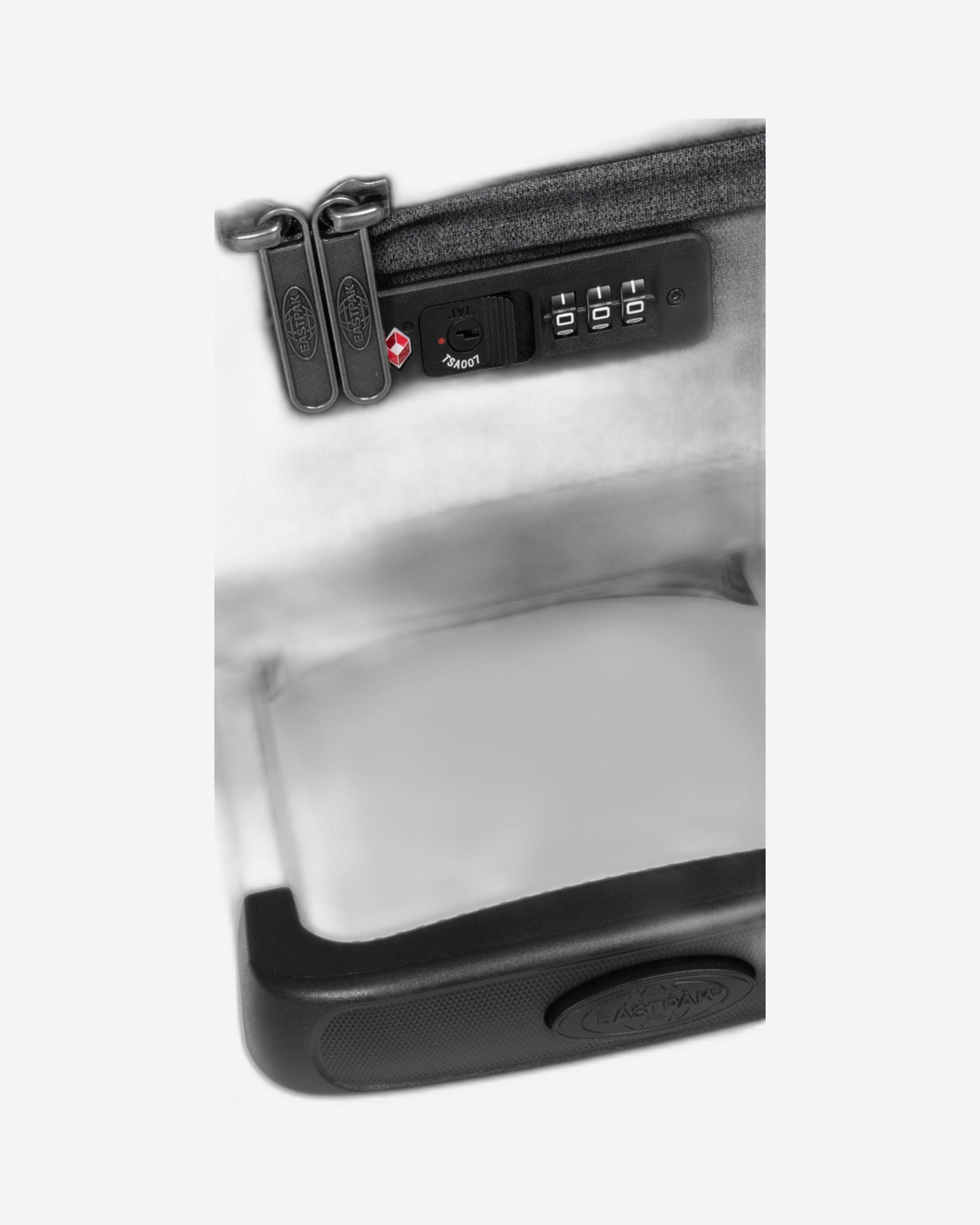 حقيبة إيستباك ترانزيت آر إس صغيرة ناعمة من قماش الدنيم الأسود - EK0A5BA777H1