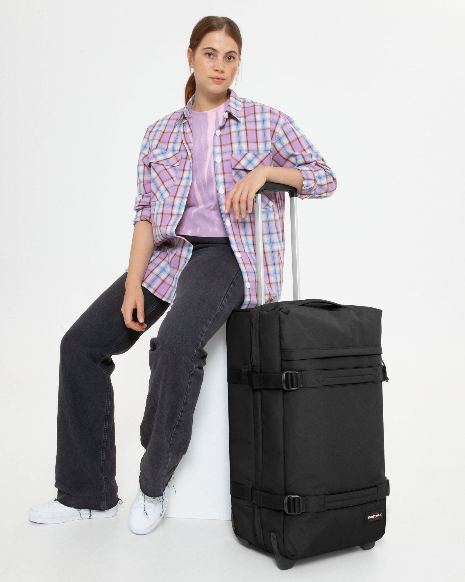 حقيبة سفر إيست باك ترانزيت آر إم متوسطة الحجم باللون الأسود - EK0A5BA8008