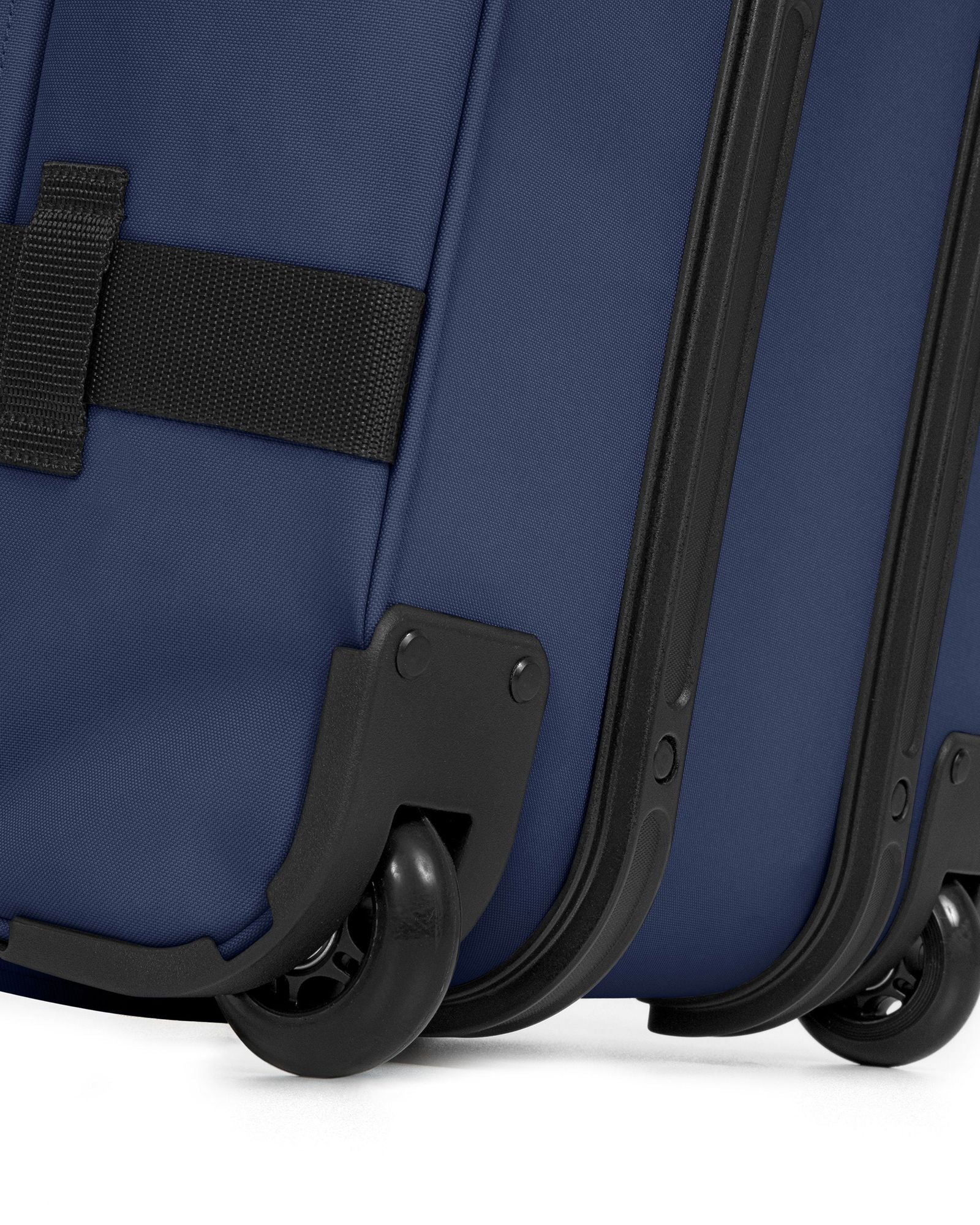 حقيبة سفر إيست باك ترانزيت آر إم بوت متوسطة وناعمة، لون أزرق بحري - EK0A5BA80O21