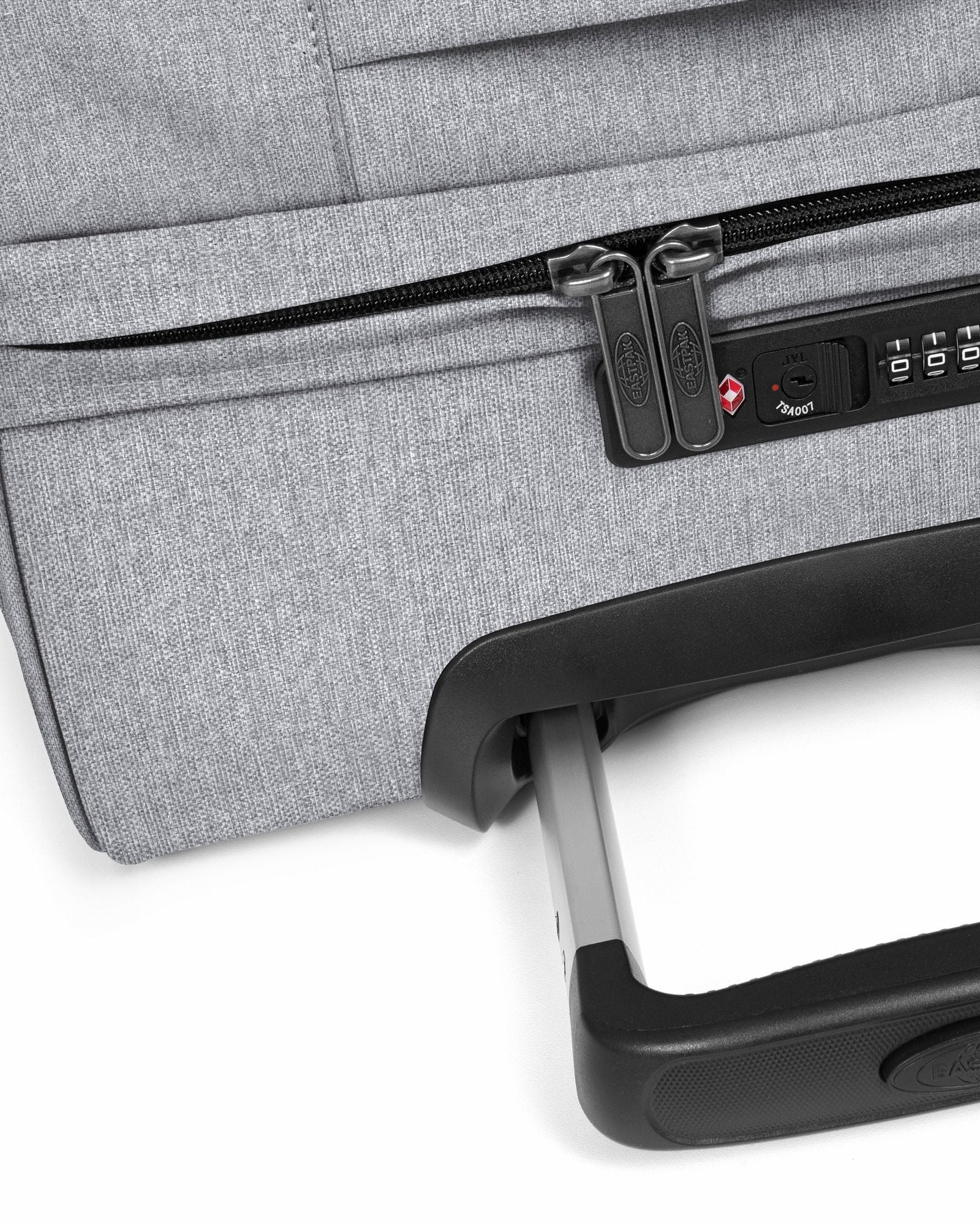 حقيبة سفر إيست باك ترانزيت آر إم متوسطة الحجم باللون الرمادي الأحدي - EK0A5BA83631