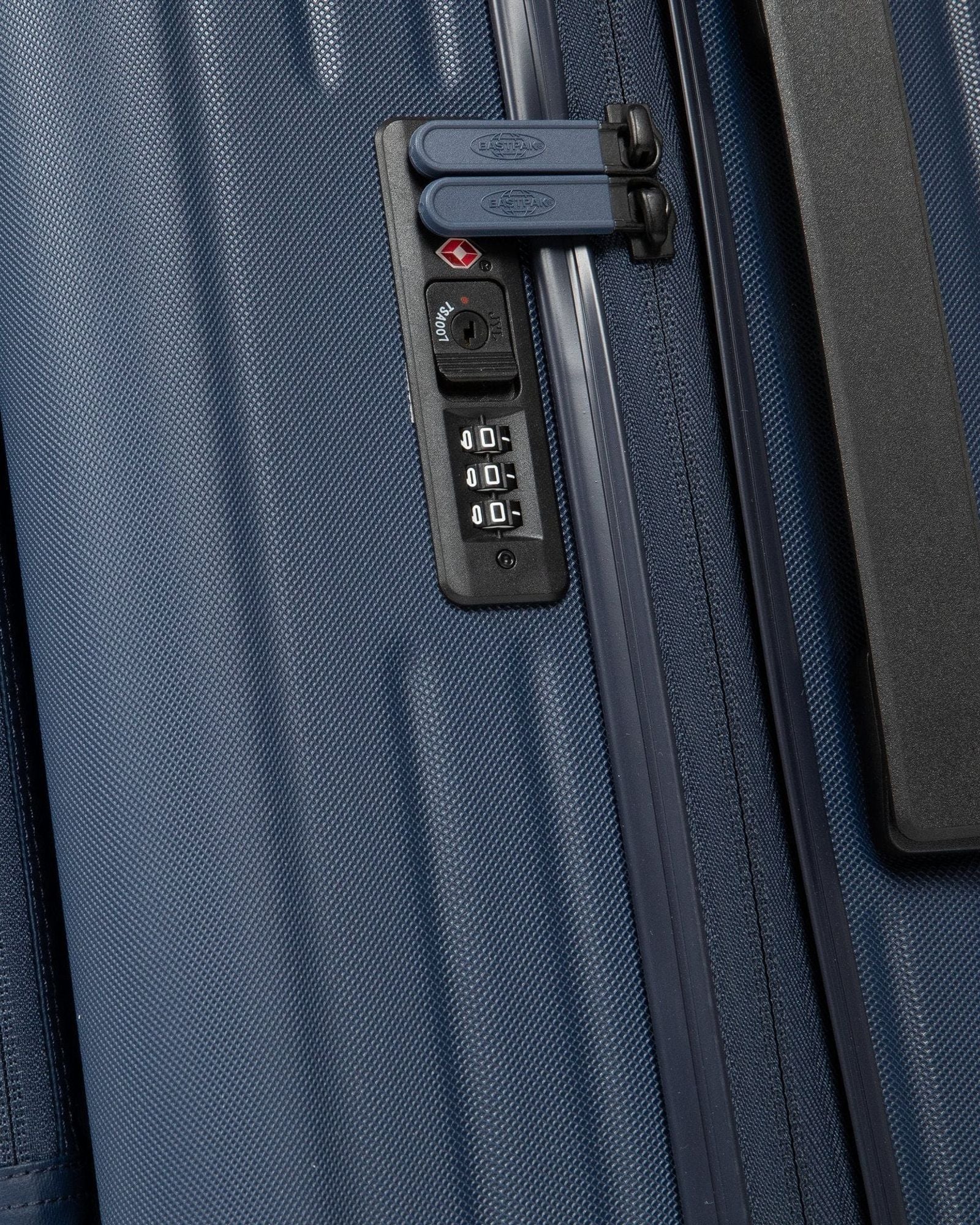 حقيبة سفر ترولي متوسطة الحجم من إيست باك سي إن إن سي تي كيس إم سي إن إن سي تي مارين - EK0A5BBZO16