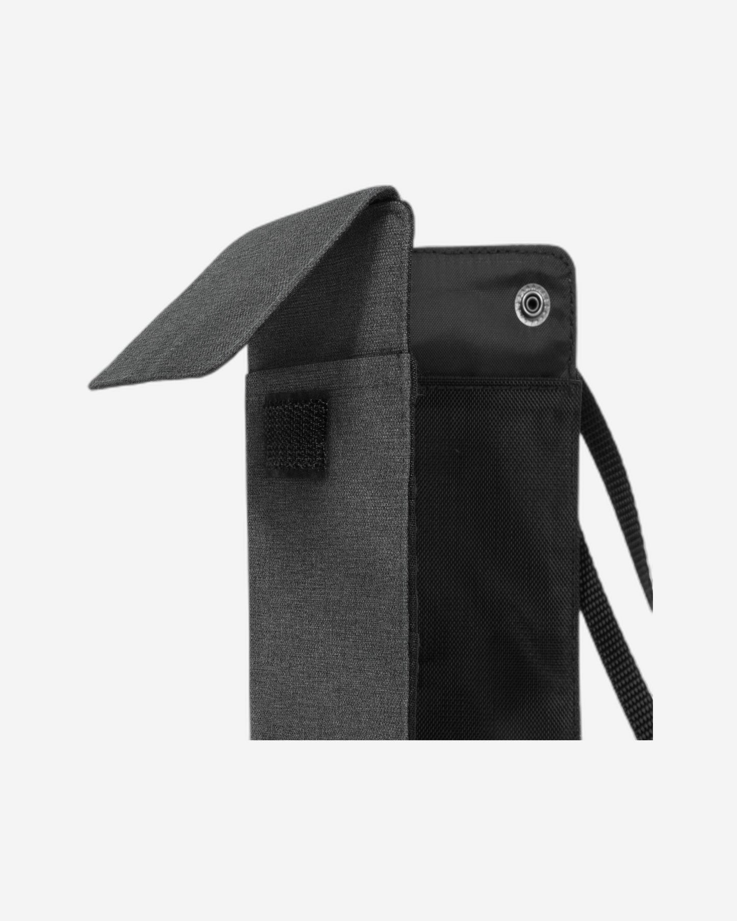 حقيبة إيستباك دالر الصغيرة من قماش الدنيم الأسود، حقيبة كروسبودي