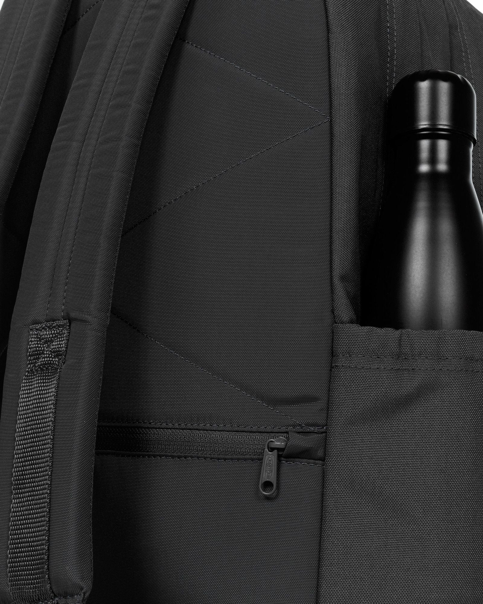 حقيبة ظهر إيستباك دبل مور سوداء كبيرة للكمبيوتر المحمول - EK0A5BFL008