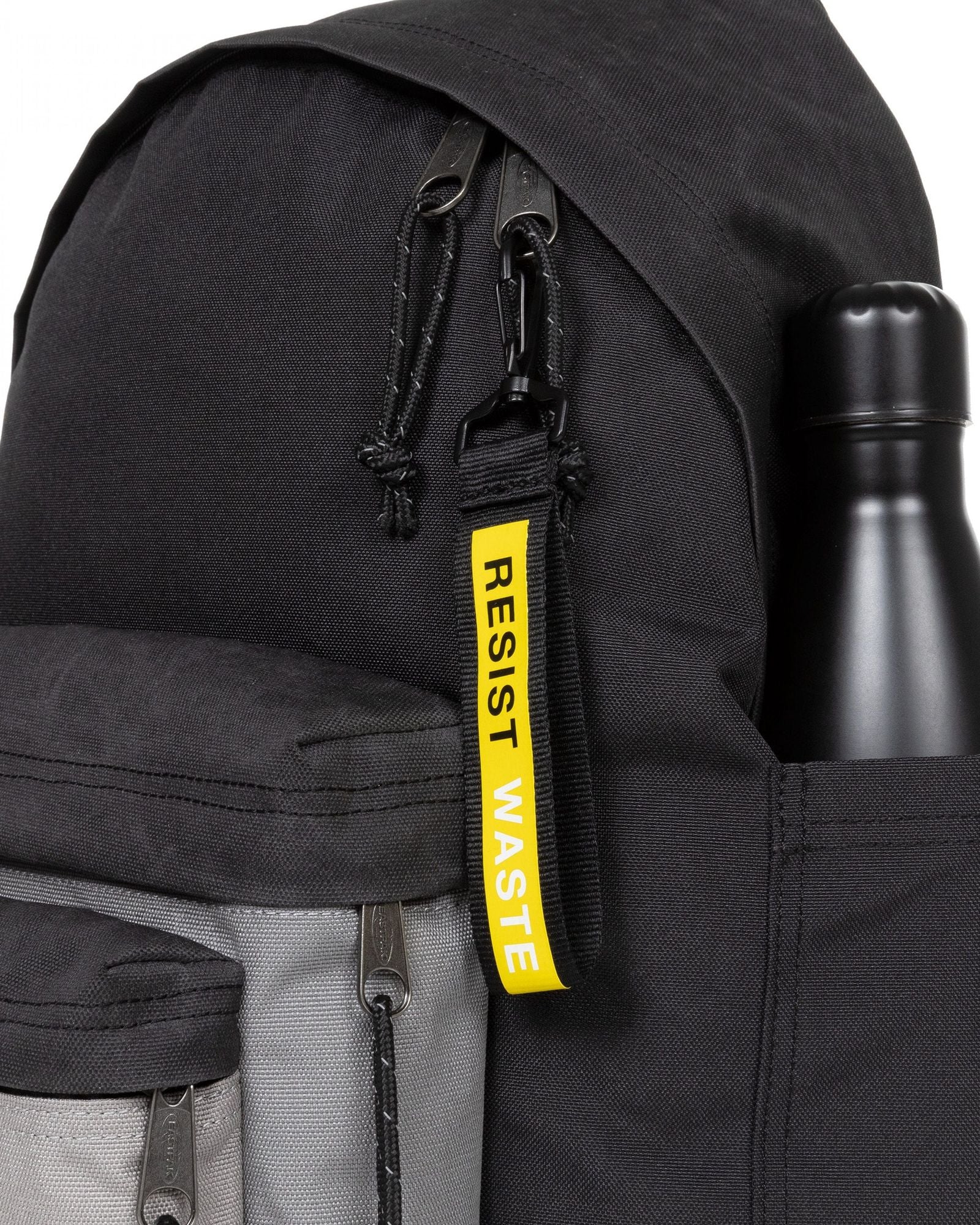 حقيبة ظهر إيست باك باديد بوكيت آر دبليو رمادية متوسطة الحجم للكمبيوتر المحمول - EK0A5BFT4E6