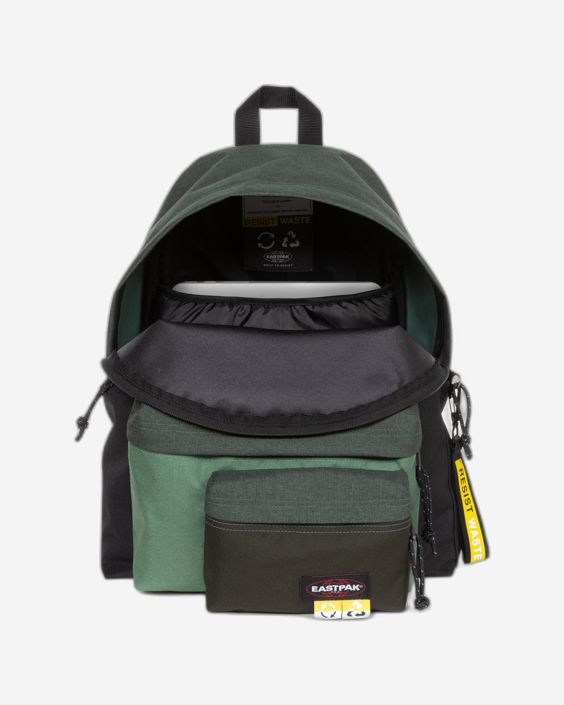 حقيبة ظهر Eastpak Padded Pocket'R RW للكمبيوتر المحمول متوسطة الحجم باللون الكاكي - EK0A5BFT4E8
