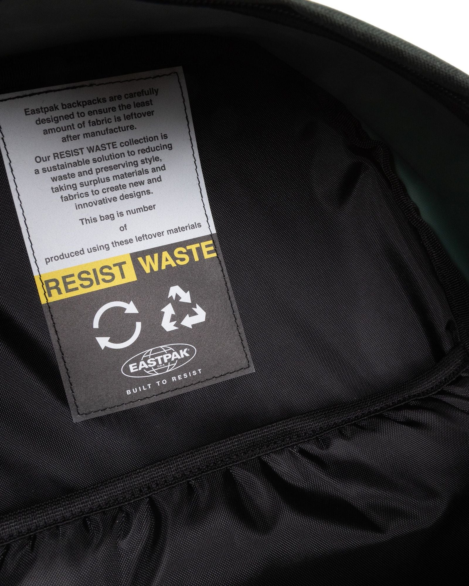 حقيبة ظهر Eastpak Padded Pocket'R RW للكمبيوتر المحمول متوسطة الحجم باللون الكاكي - EK0A5BFT4E8