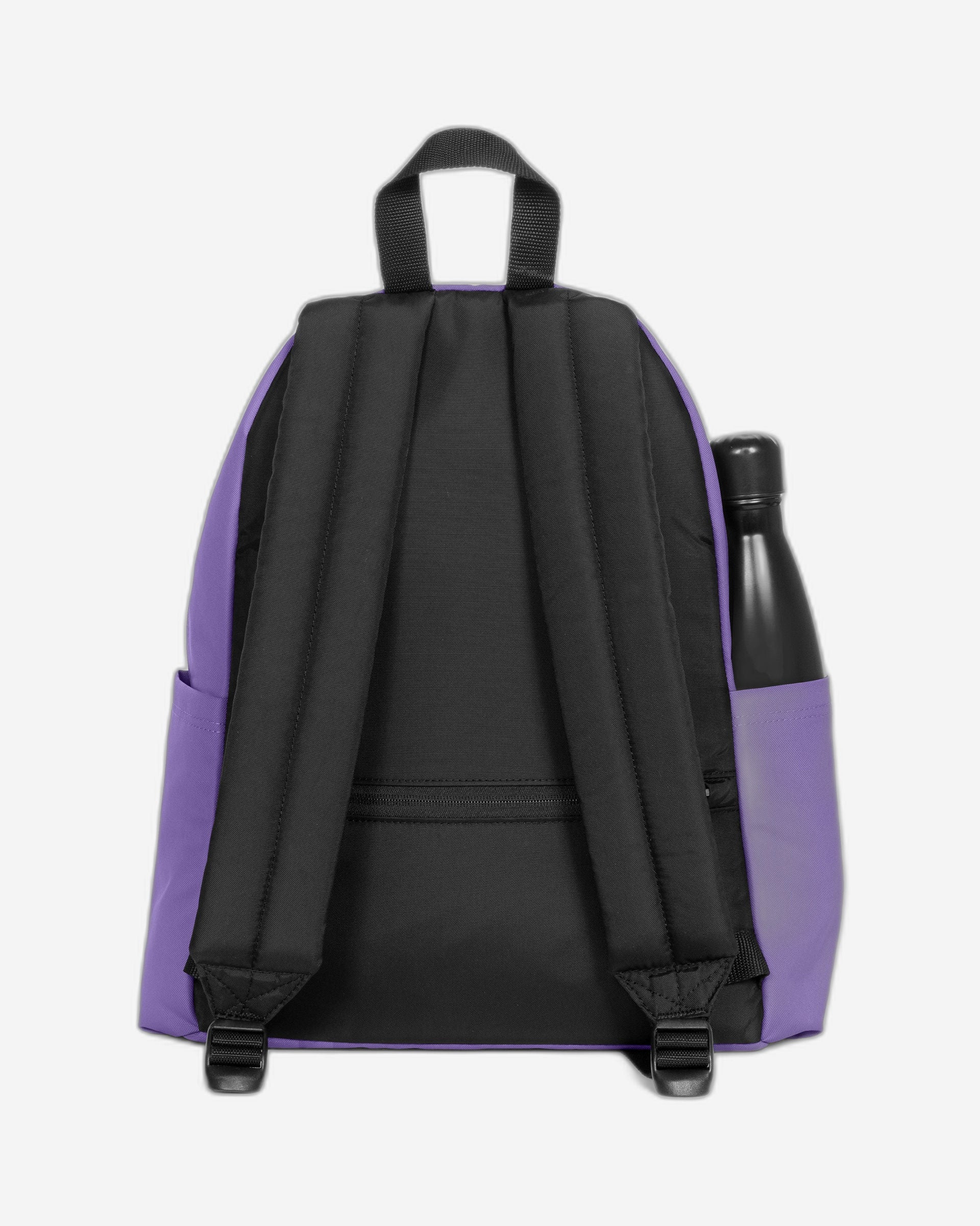 حقيبة ظهر Eastpak Day Pak'R Petal Lilac متوسطة الحجم مع حامل زجاجات وجيب للكمبيوتر المحمول - EK0A5BG40O51