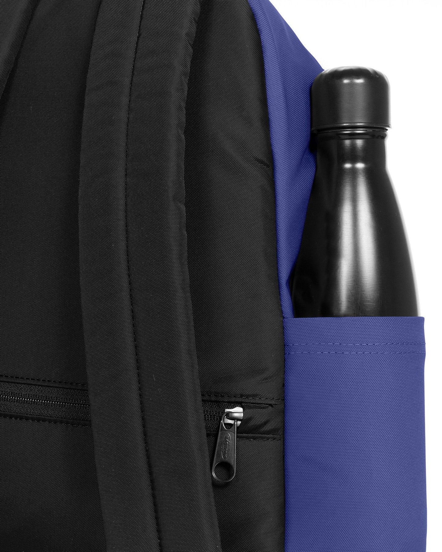 حقيبة ظهر زرقاء من إيستباك داي باك آر