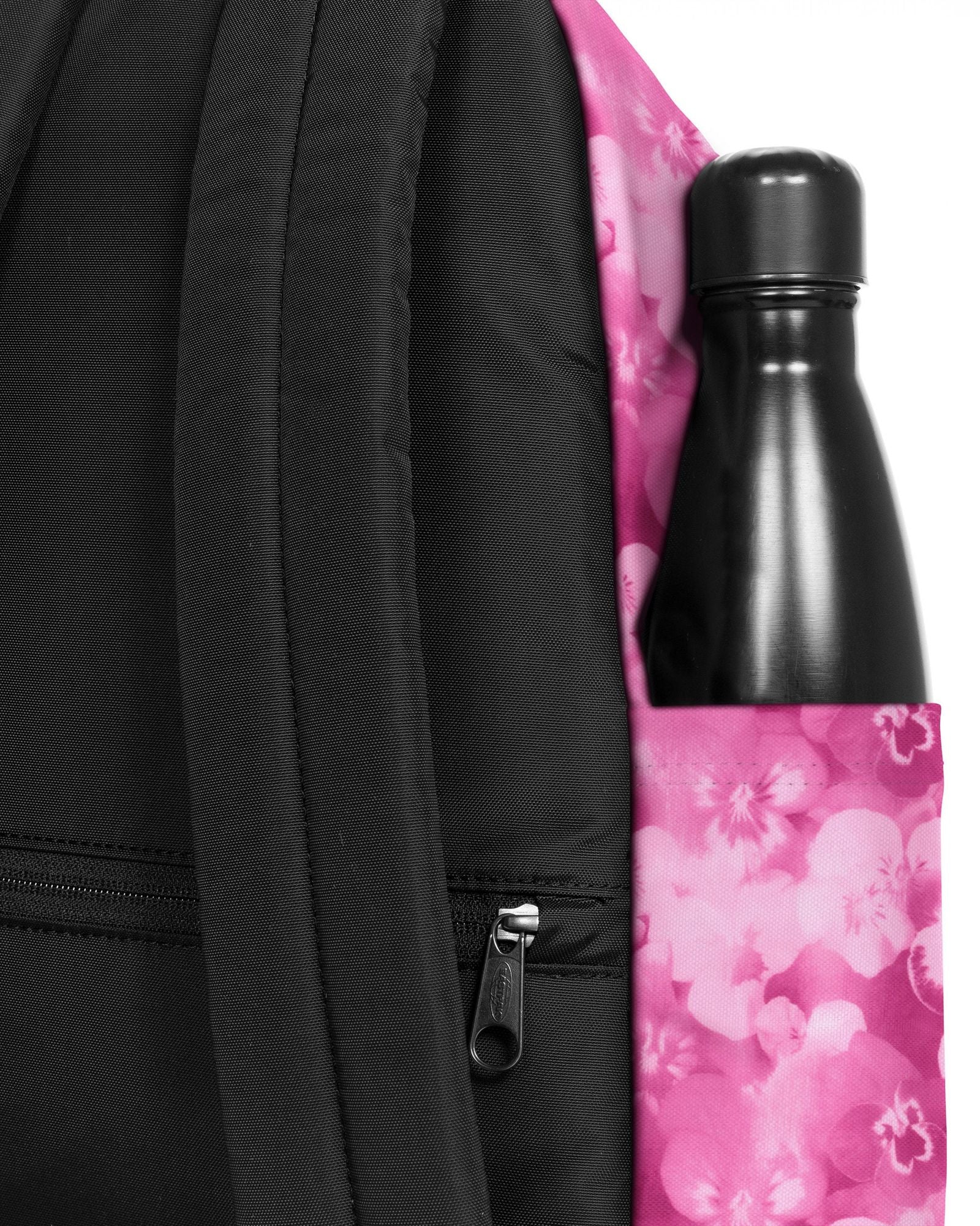 حقيبة ظهر Eastpak Day Pak'R Flowerblur وردية متوسطة الحجم مع حامل زجاجات وجيب للكمبيوتر المحمول - EK0A5BG42O31