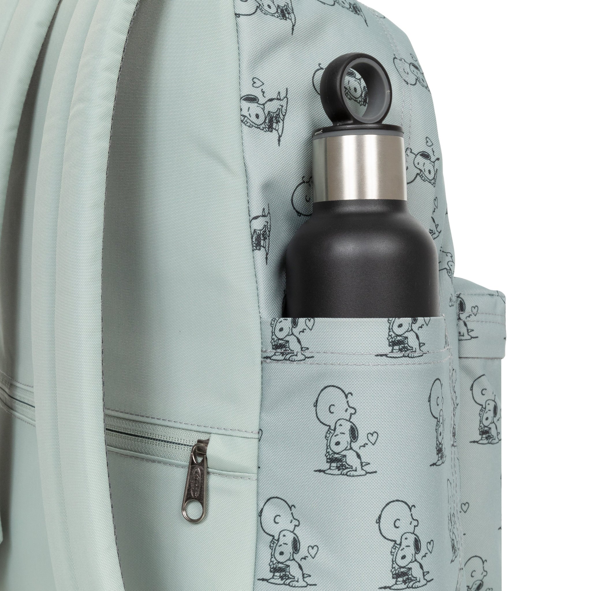 حقيبة ظهر Eastpak Day Pak'R Peanuts Mint متوسطة الحجم مع حامل زجاجات وجيب للكمبيوتر المحمول - EK0A5BG46O81