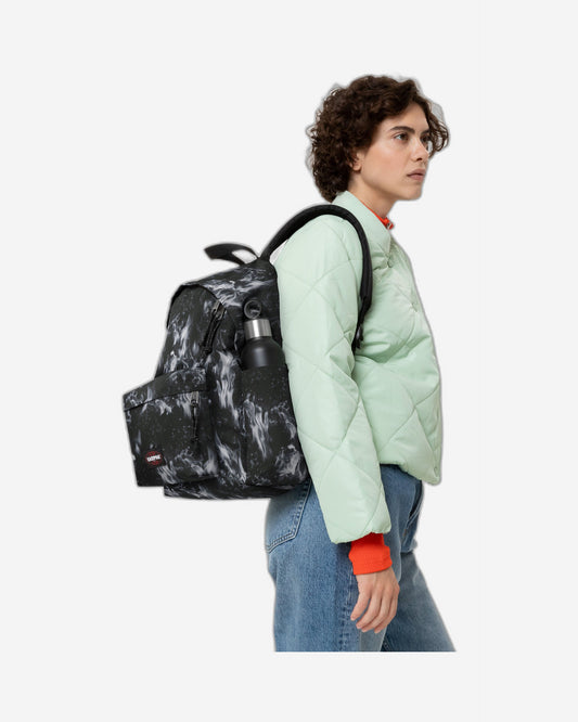 حقيبة ظهر Eastpak Day Pak'R Flame Dark متوسطة الحجم - EK0A5BG47J31