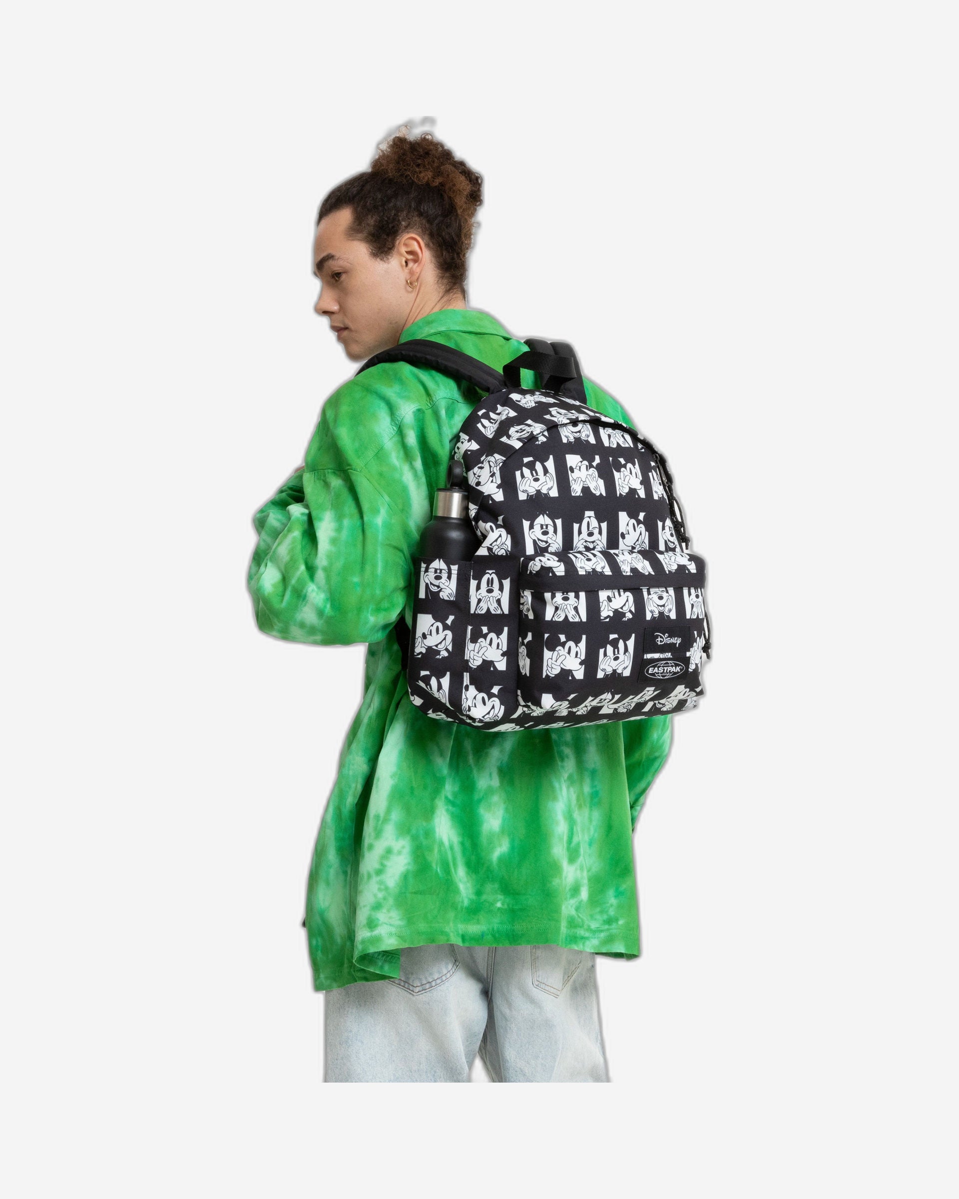 حقيبة ظهر إيست باك داي باك آر ميكي فيسز متوسطة الحجم - EK0A5BG49E11