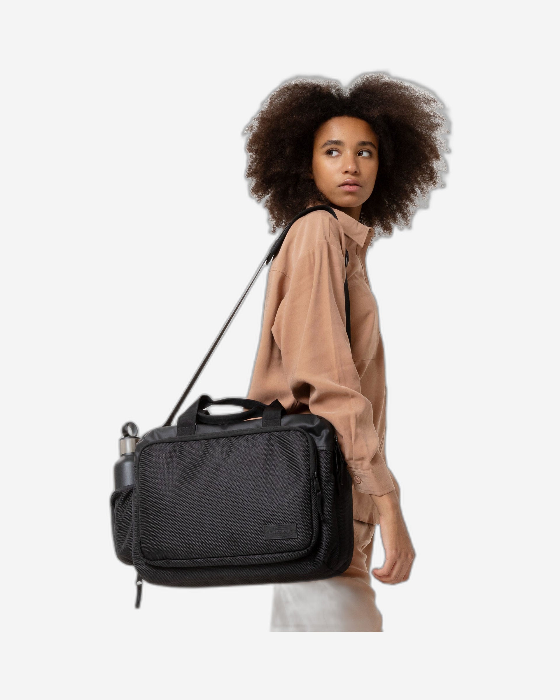 حقيبة كمبيوتر محمول إيستباك شيلدان سي إن إن سي كوت متوسطة الحجم - EK0A5BHT80W1