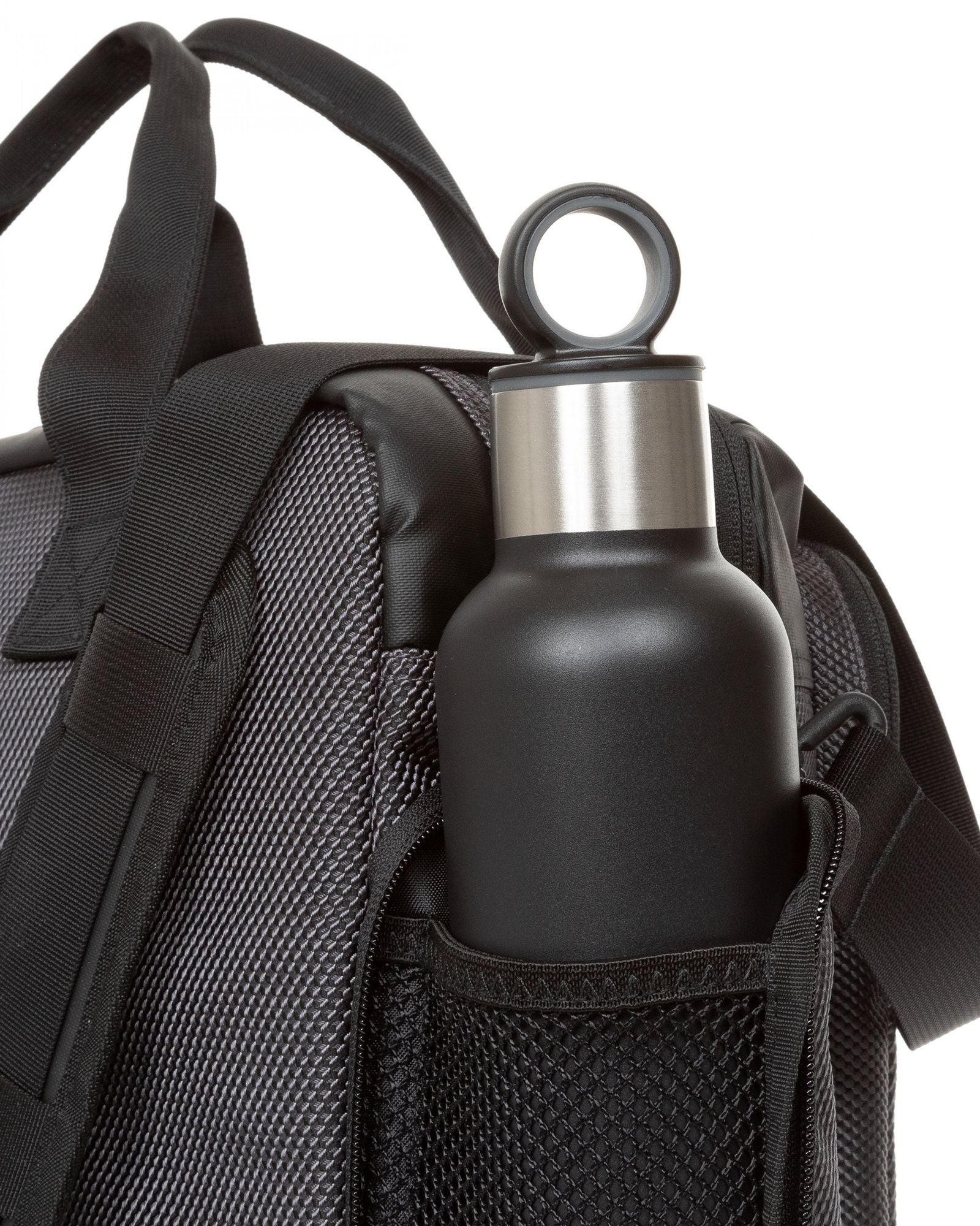 حقيبة لابتوب إيستباك شيلدان سي إن إن سي تي أكسنت رمادية متوسطة الحجم - EK0A5BHTI971