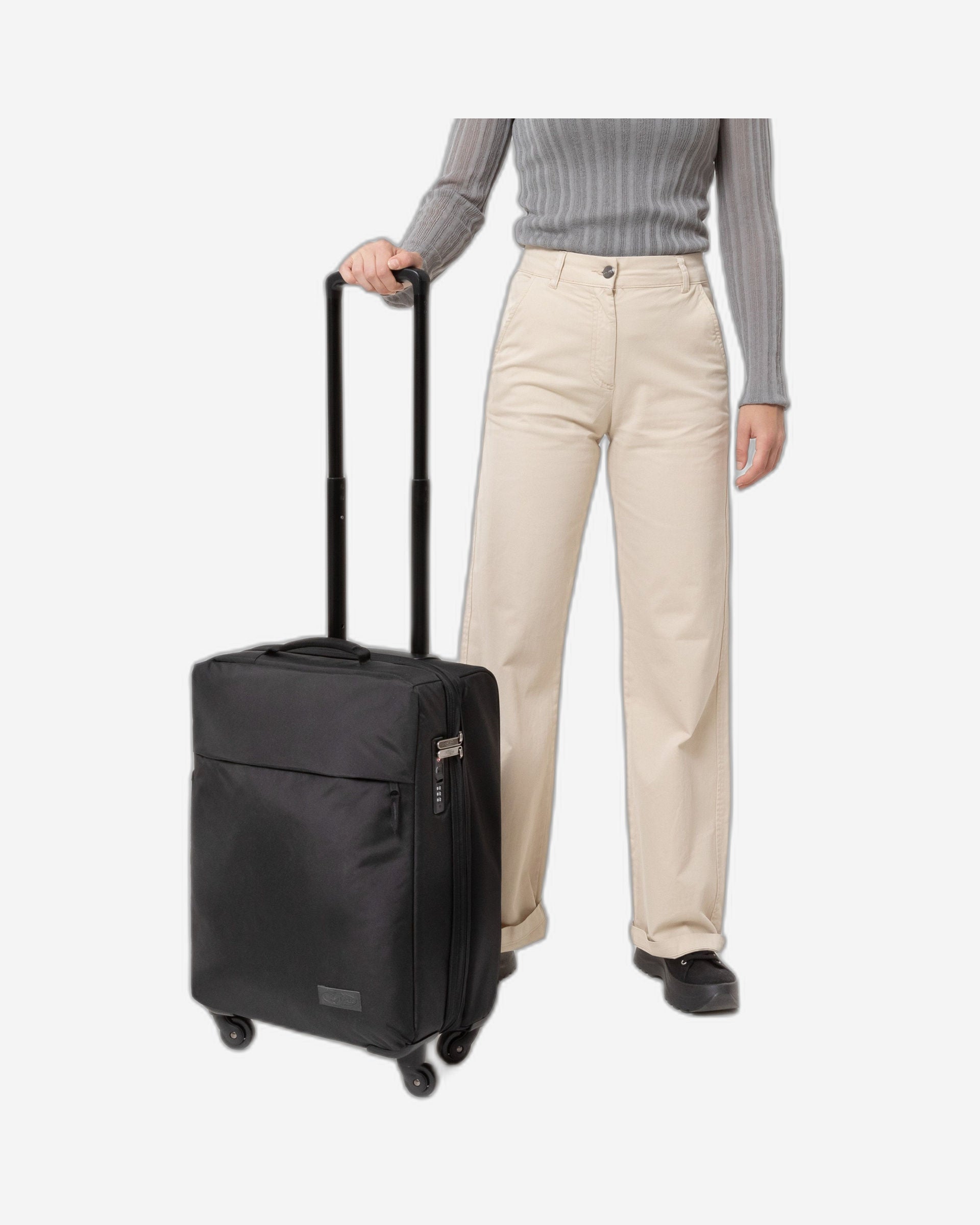 حقيبة سفر إيست باك سي إن إن سي تي إف ويل سي إن إن سي تي إف سوداء بعجلات - EK0A5BHV5A21