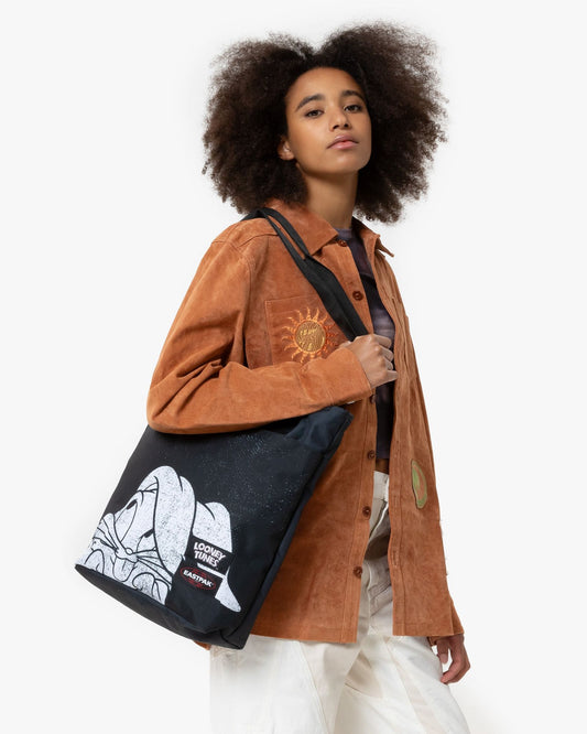 حقيبة تسوق Eastpak Shopp'R Tote Bugs Bunny كبيرة - EK0A5BIC9J21