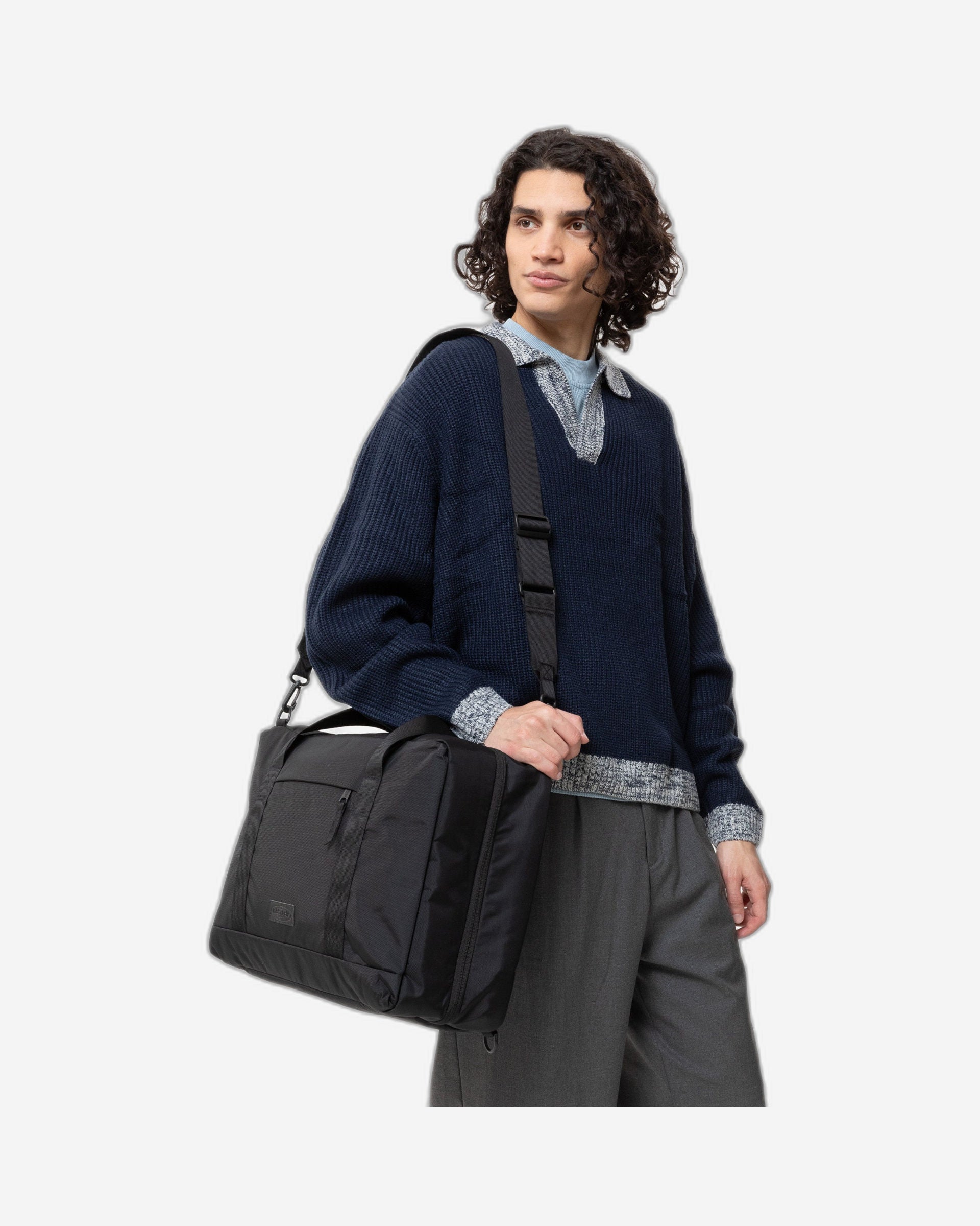 إيست باك ملتي باك F CNNCT F أسود - EK0A5BJ25A21