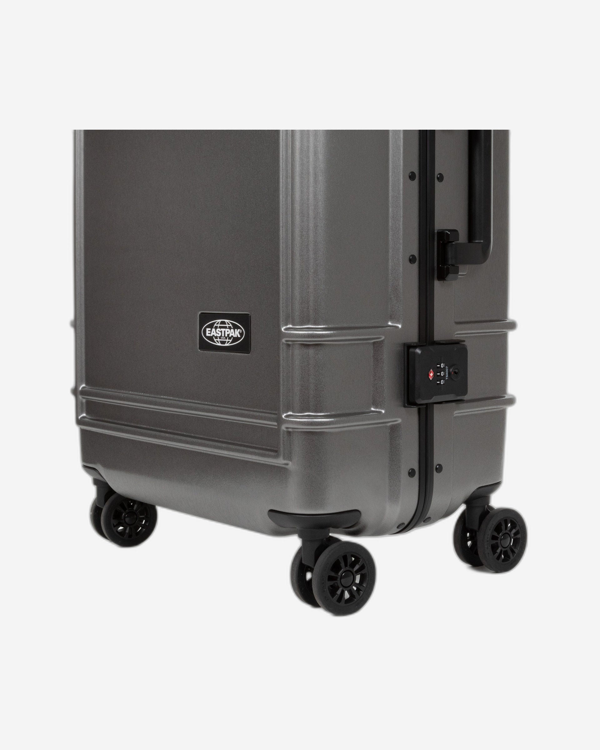 حقيبة أمتعة صلبة غير قابلة للتمدد من إيست باك ريزيست آر