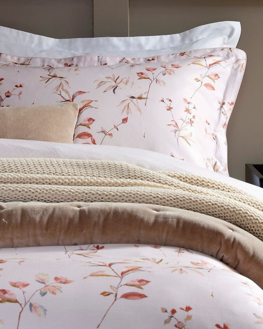 طقم أغطية سرير كريستي "هامبتون" باللون الوردي