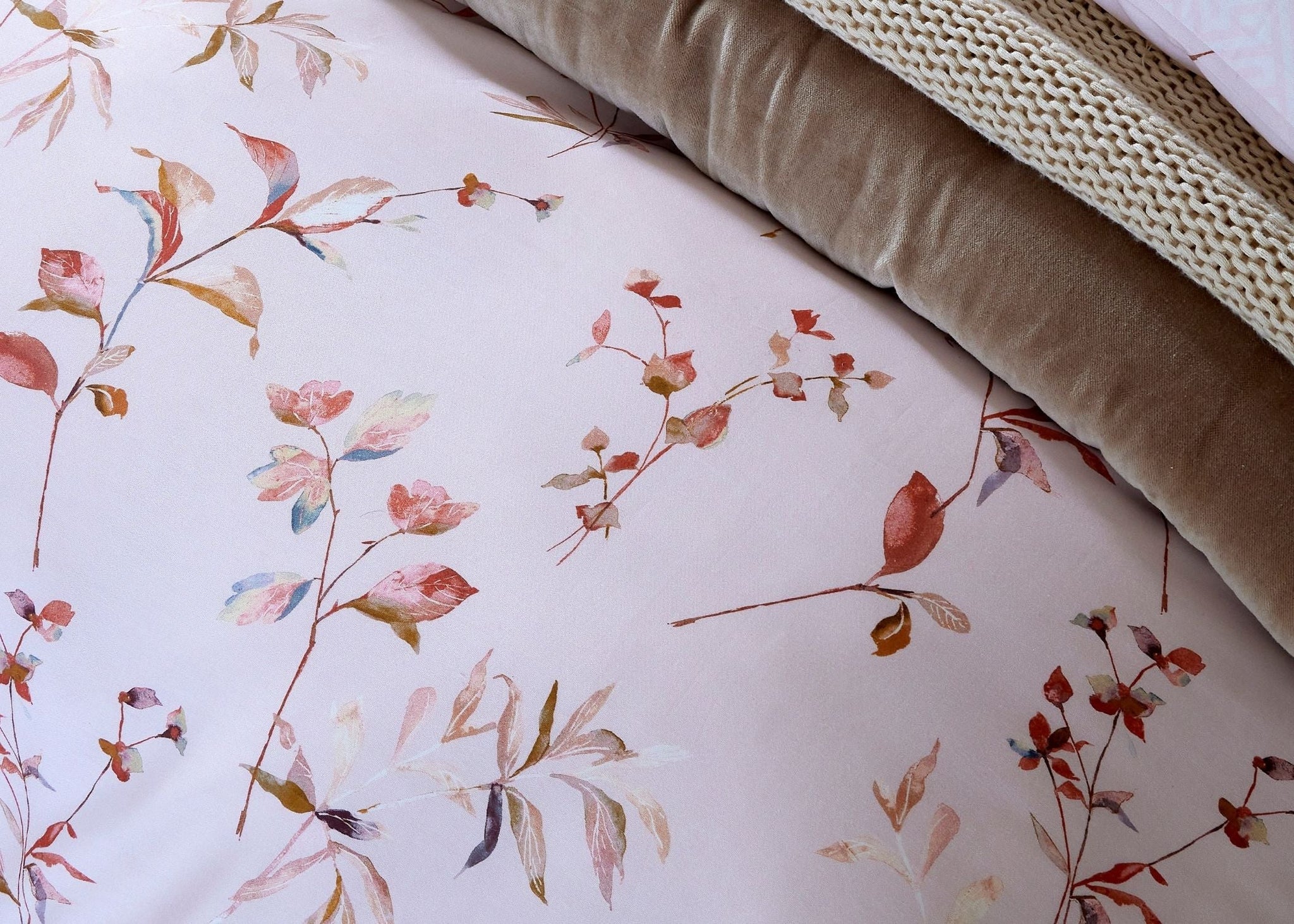 طقم أغطية سرير كريستي