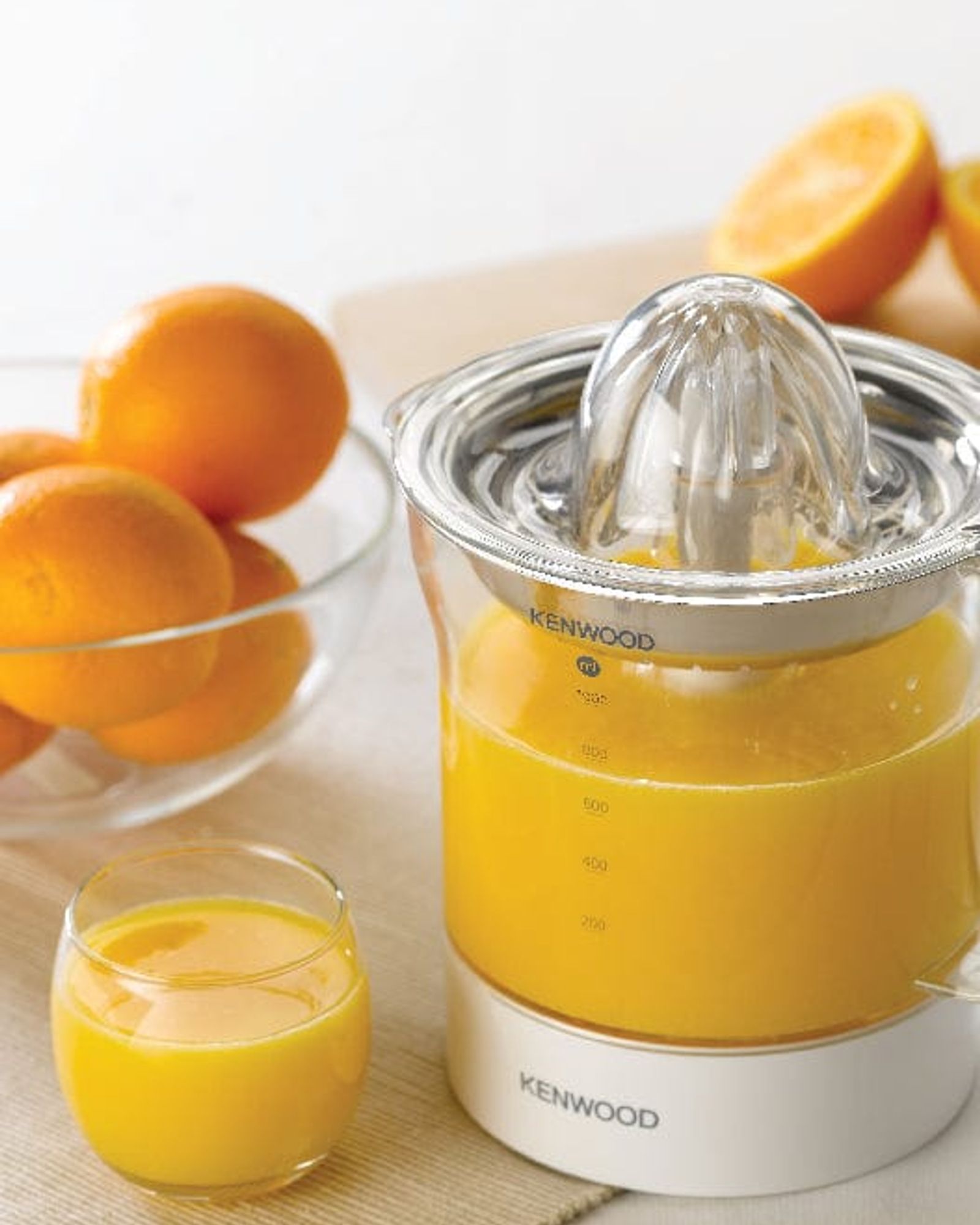 عصارة كينوود الطاردة المركزية + عصارة الحمضيات