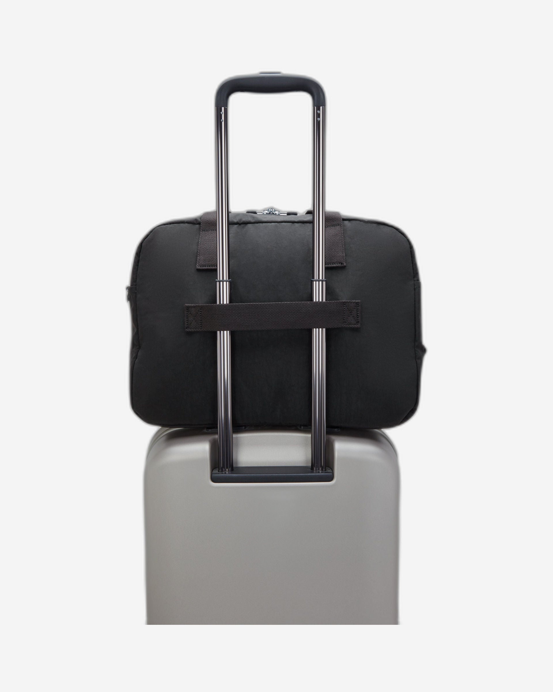 حقيبة كيبلينج ديفيا XL سوداء متوسطة الحجم لعطلة نهاية الأسبوع I3958-P39