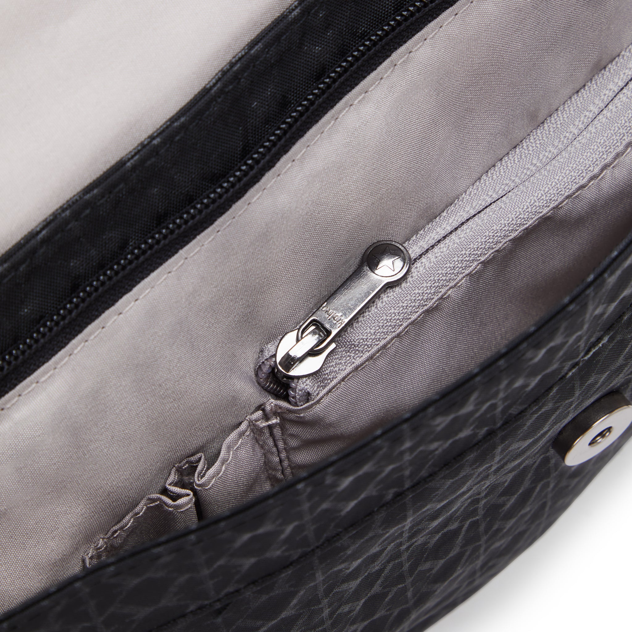 حقيبة عمل صغيرة سوبروركر إس سيجنتشر إمب من كيبلينج C2I4555-K59