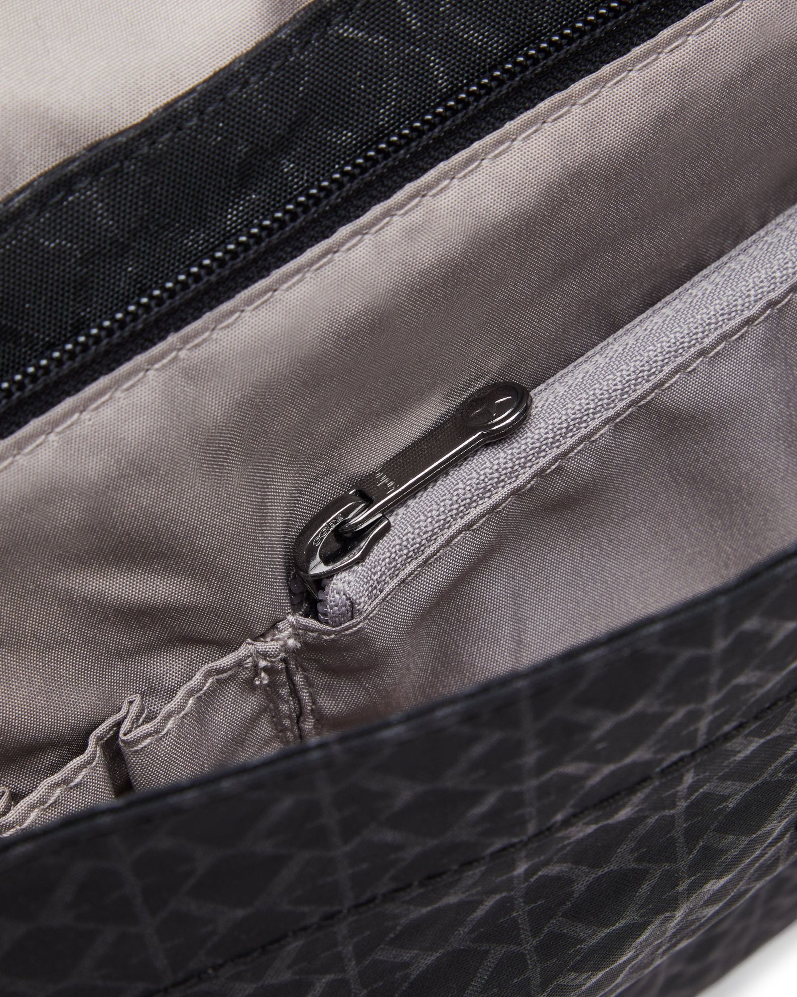 حقيبة عمل Kipling Superworker Signature Embed C2I4718-K59