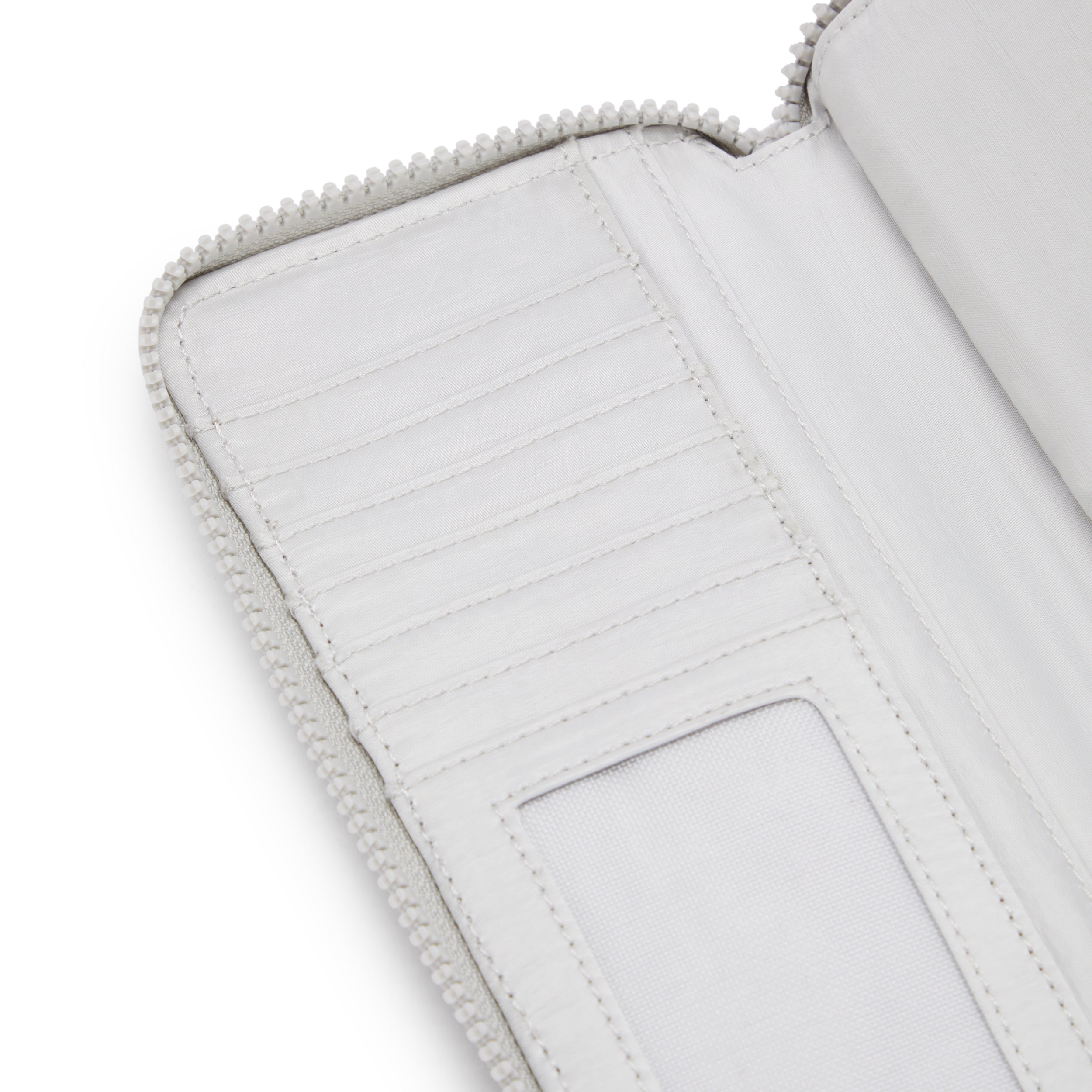 محفظة كيبلينج موني وورلد سيلفر نايت الكبيرة I5102-8EL