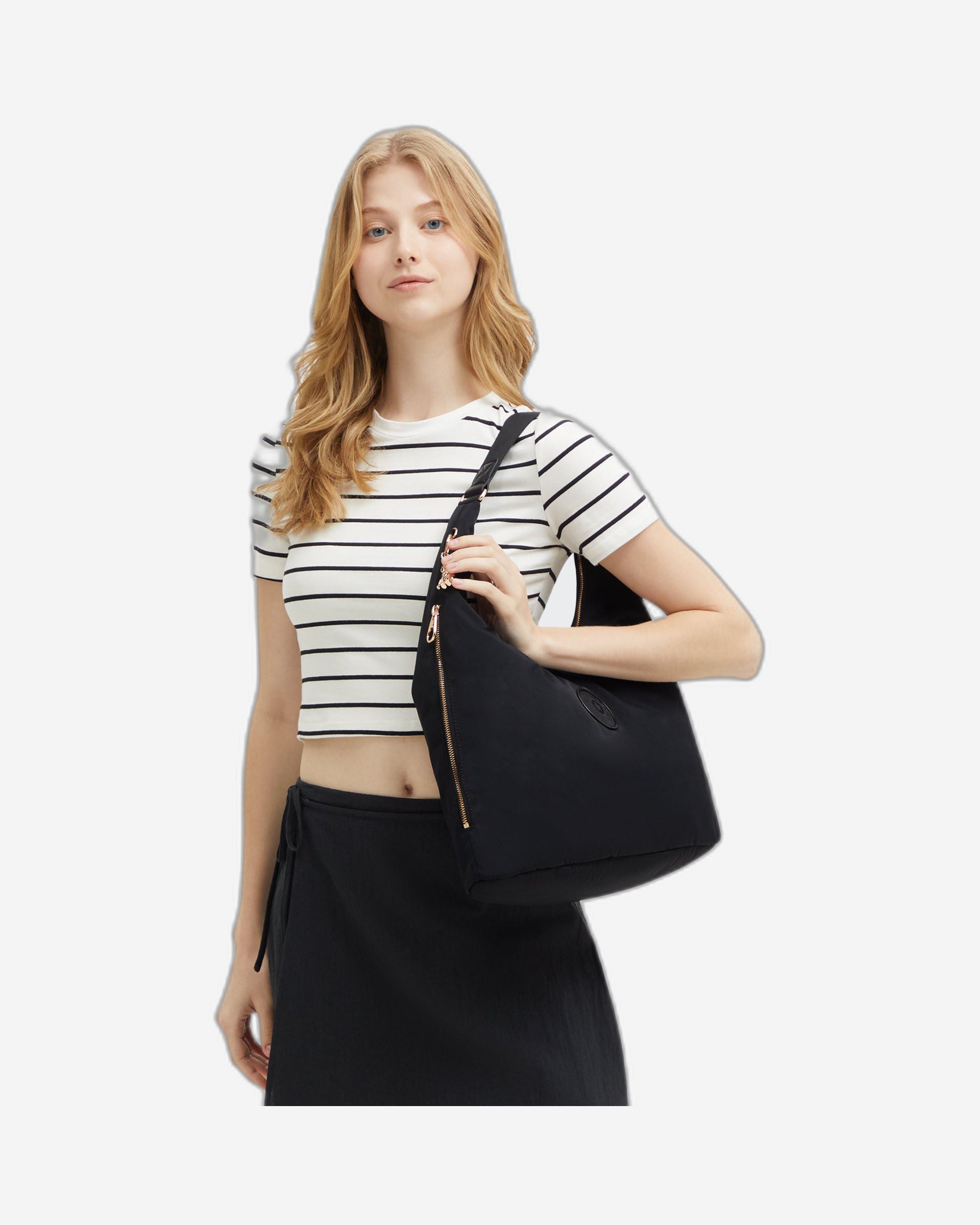 حقيبة كتف كيبلينج إيانا زيب متوسطة الحجم باللون الأسود والوردي والتوابل I6031-62Q