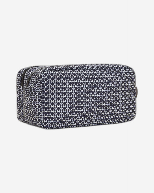 حقيبة أدوات الزينة متوسطة الحجم بطبعة مميزة من كيبلينج أغوت C2I6277-DD2