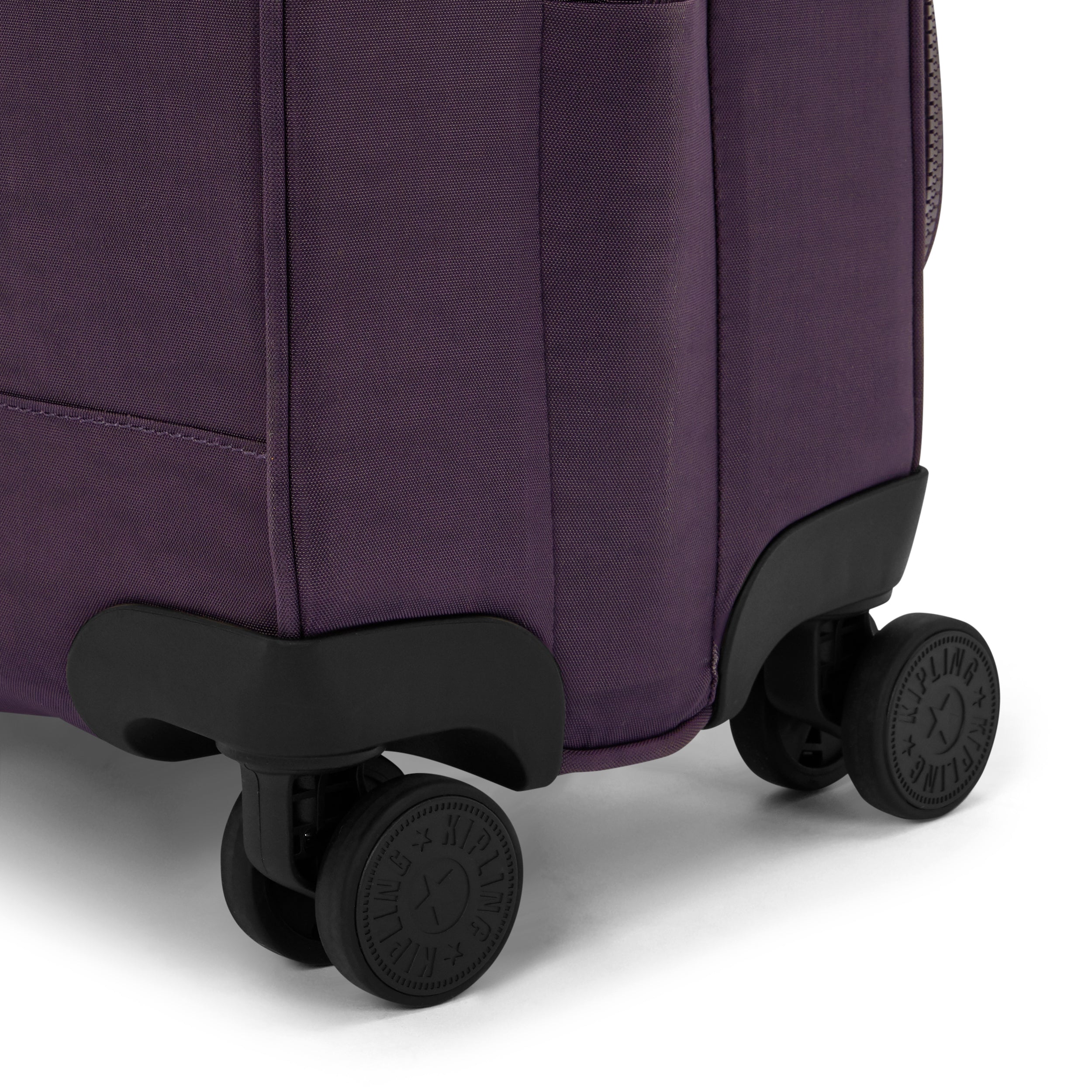 حقيبة سفر Kipling New Youri Spin S Ultimate Plum صغيرة الحجم I7504-67U