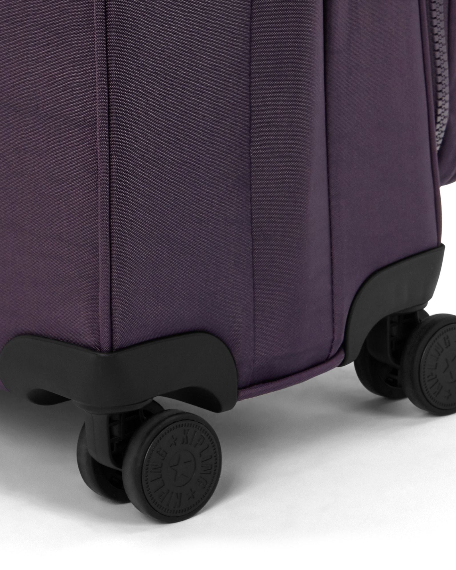 حقيبة كيبلينج الجديدة يوري سبين إم ألتيميت بلام متوسطة الحجم قابلة للتمدد I7706-67U