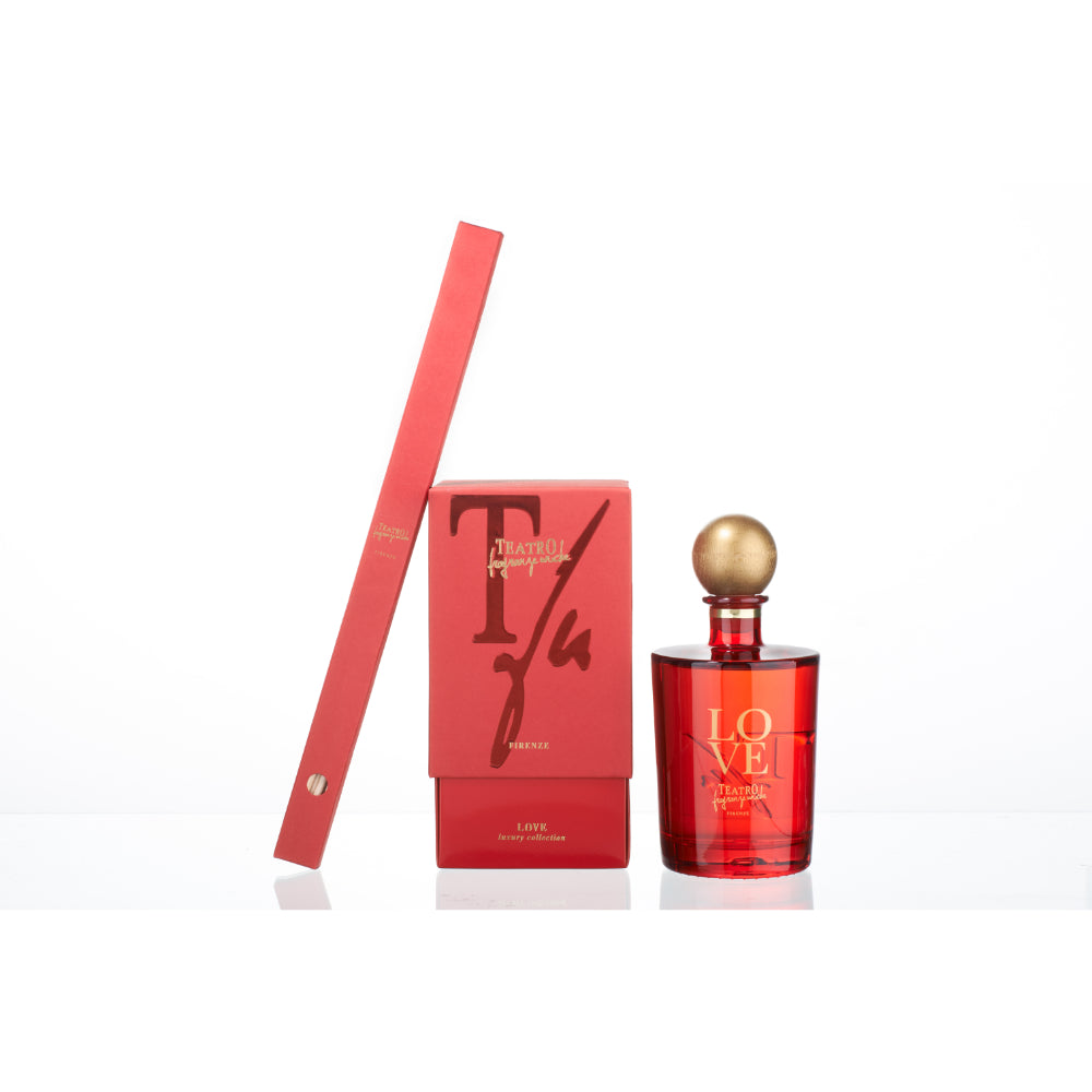 رذاذ الحب المسرحي