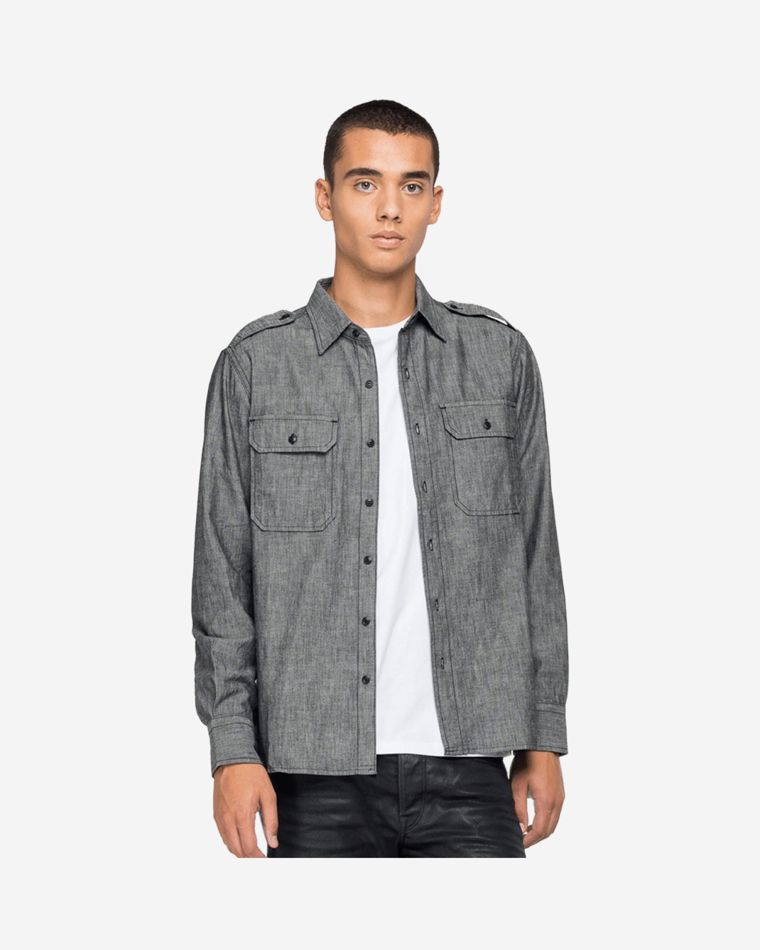 قميص جينز مع جيوب