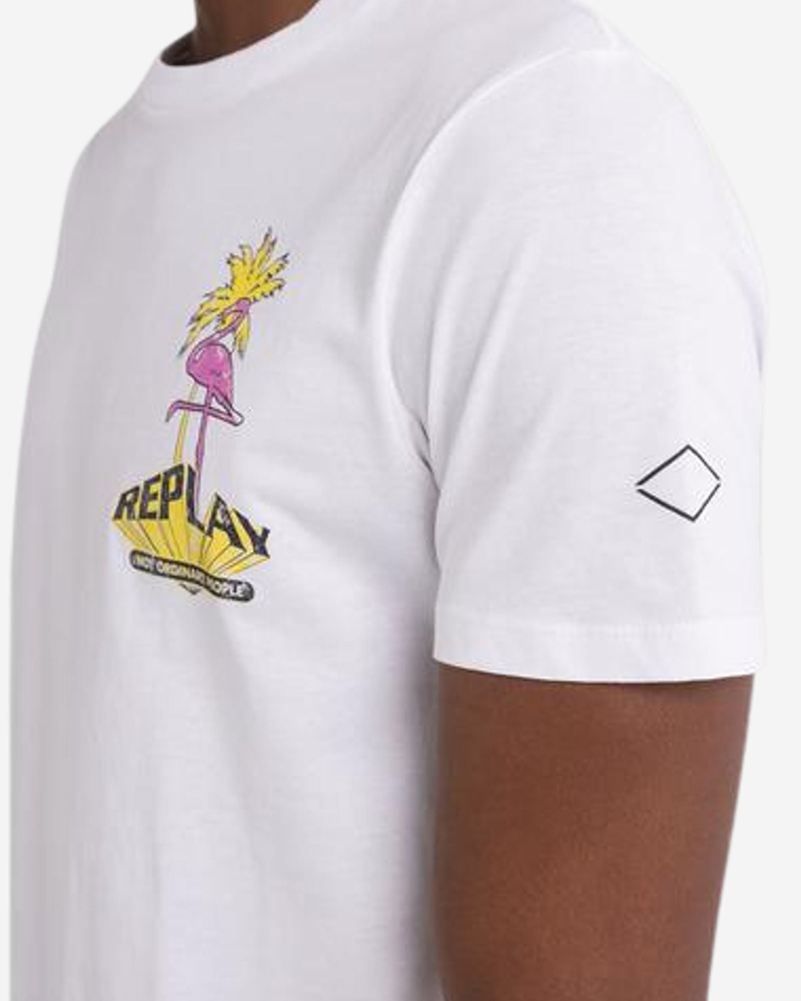 تي شيرت بطبعة طائر الفلامنغو