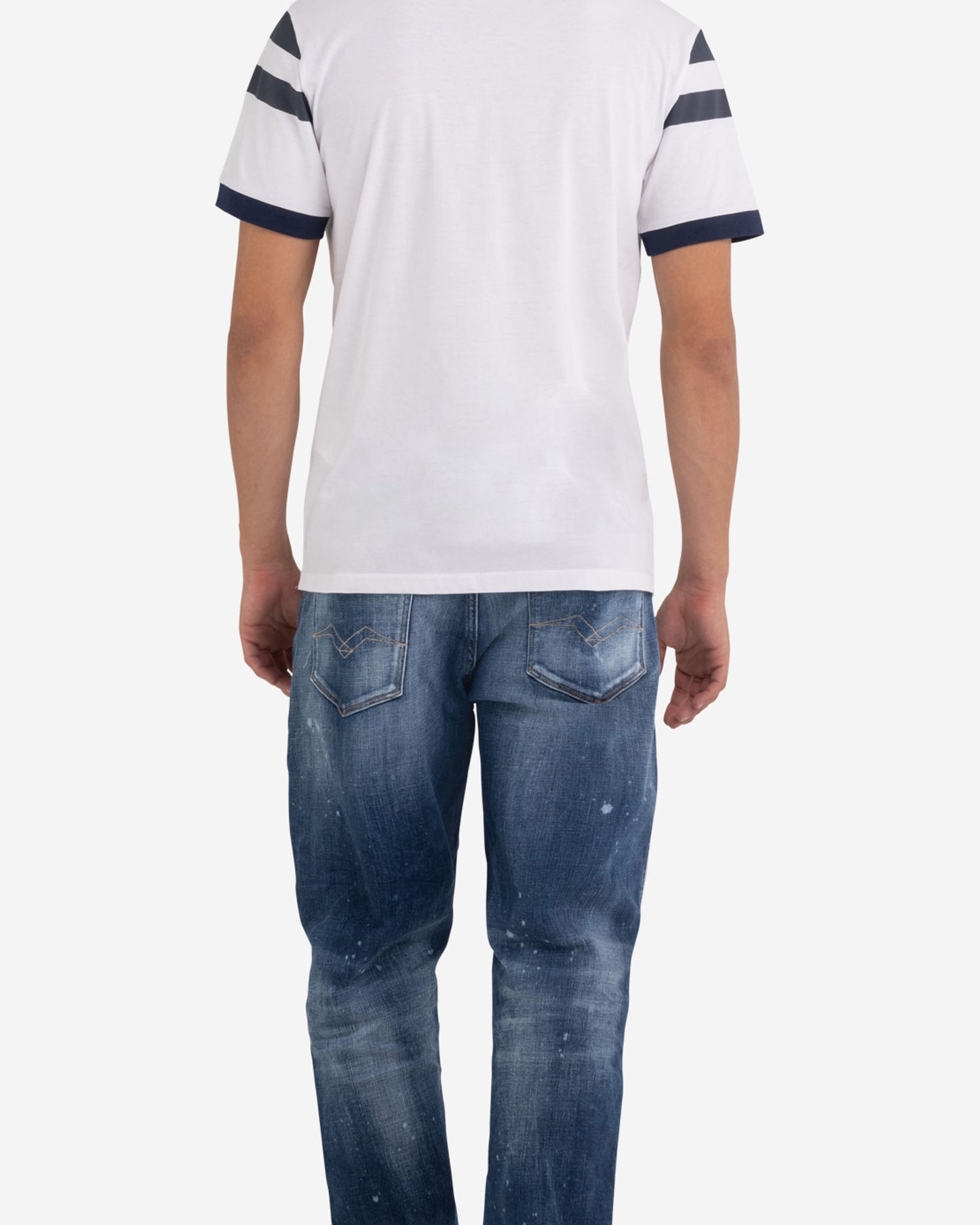 تي شيرت من القطن العضوي بطبعة عتيقة