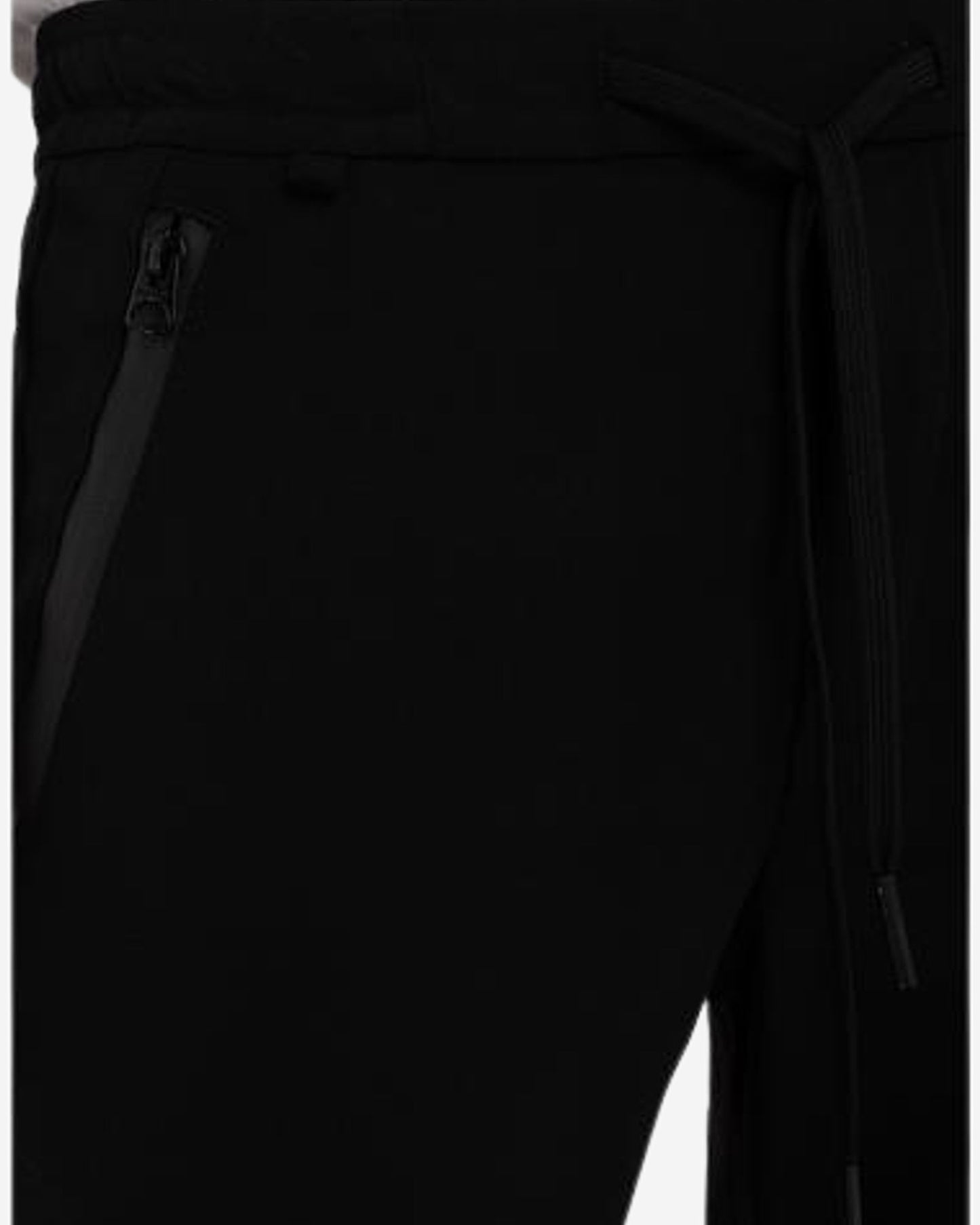 بنطلون تويل بقصّة Slim Fit