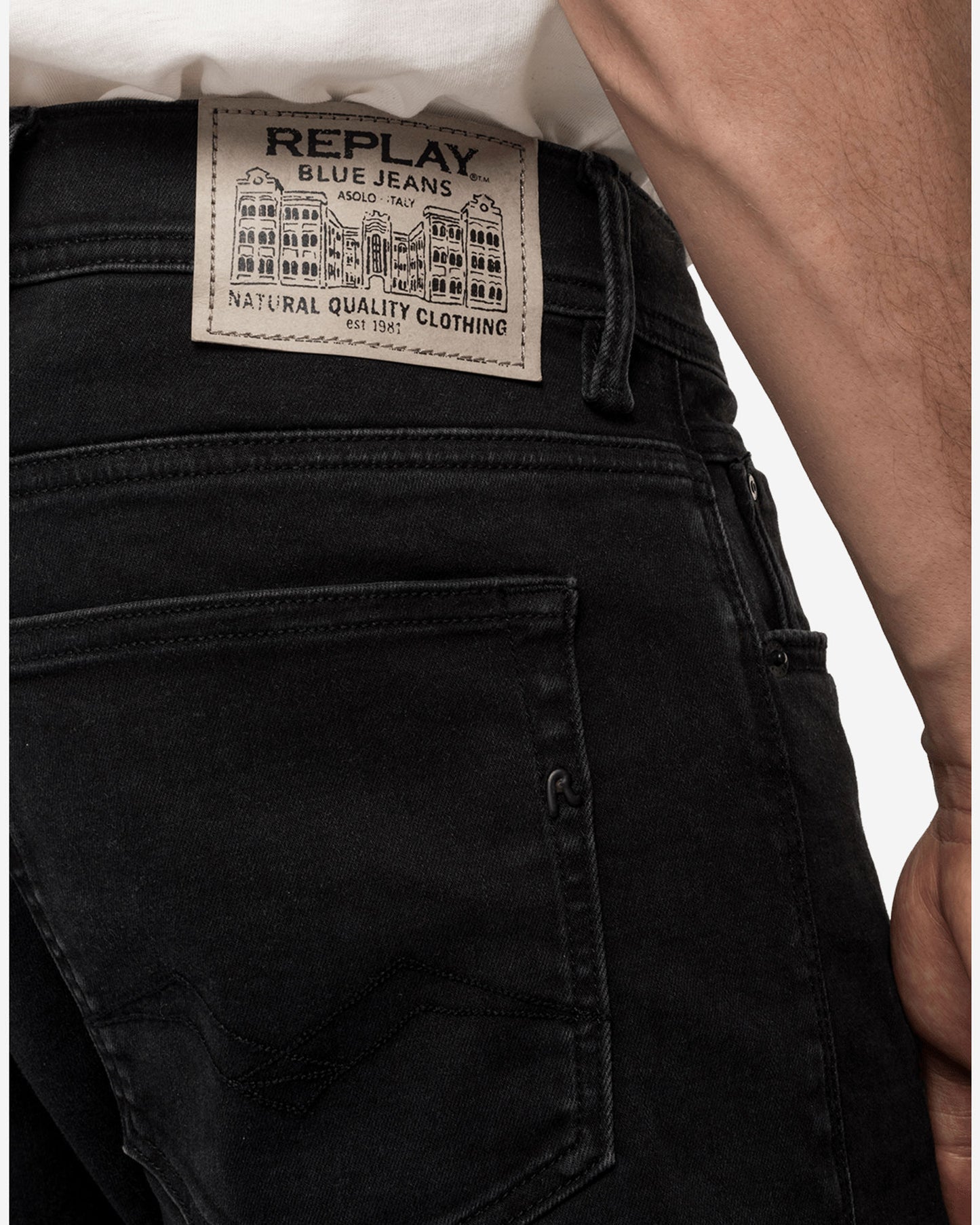 بنطال جينز جوندريل بقصّة سكيني