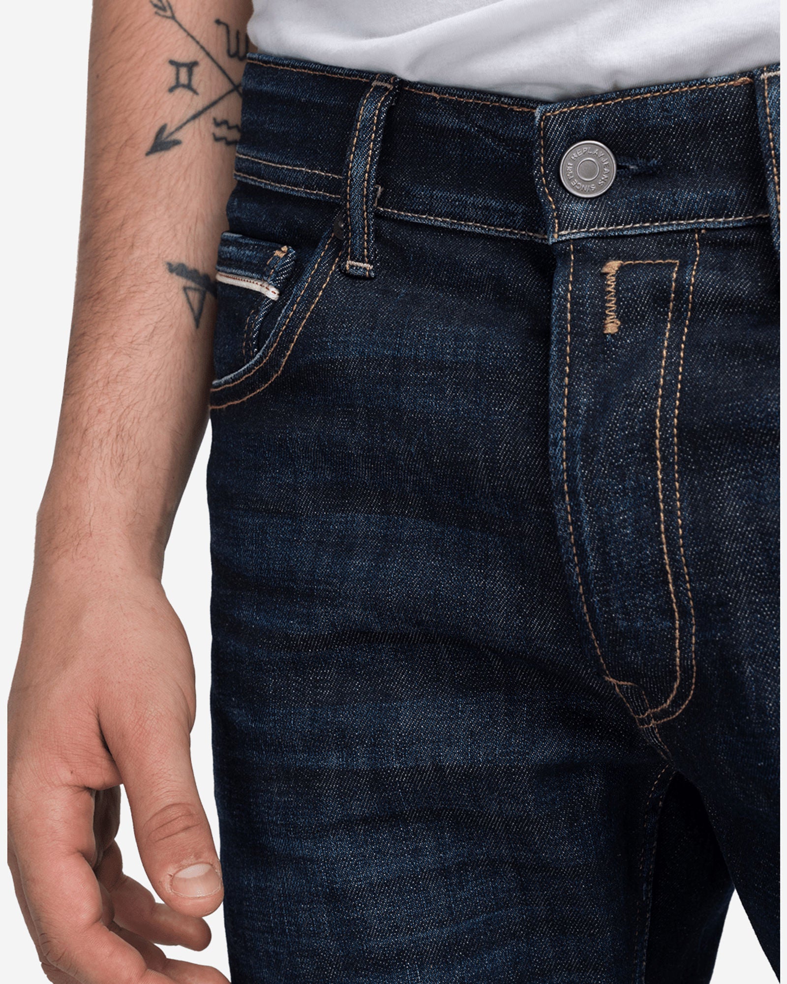 بنطال جينز غروفر بقصّة مستقيمة