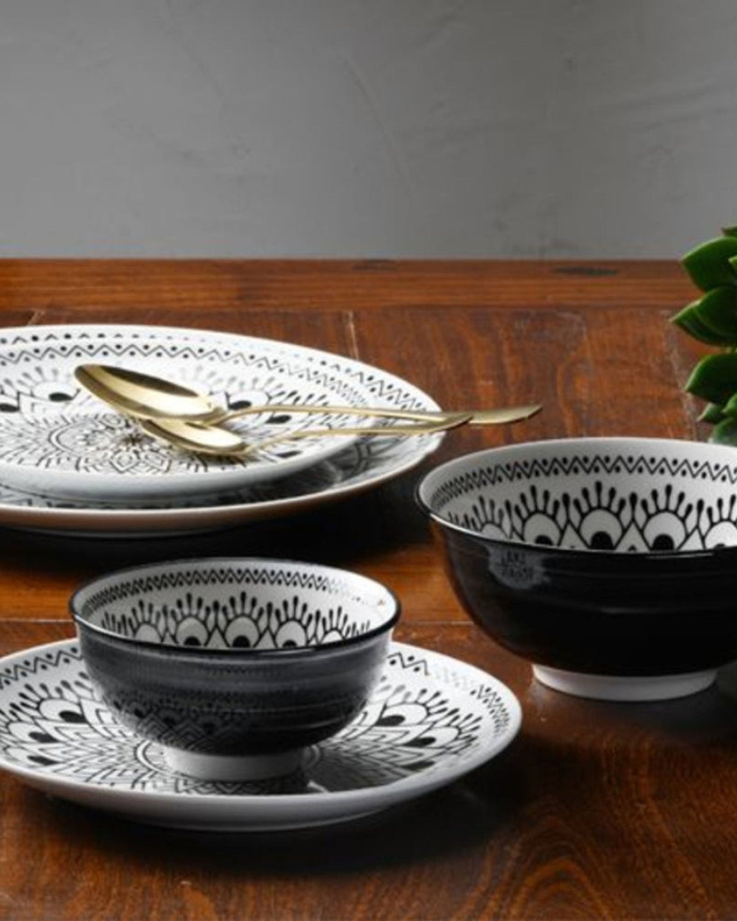 وعاء سلطة توجنانا، وعاء أسود 15 سم / 630 مل - ترايبال شيك